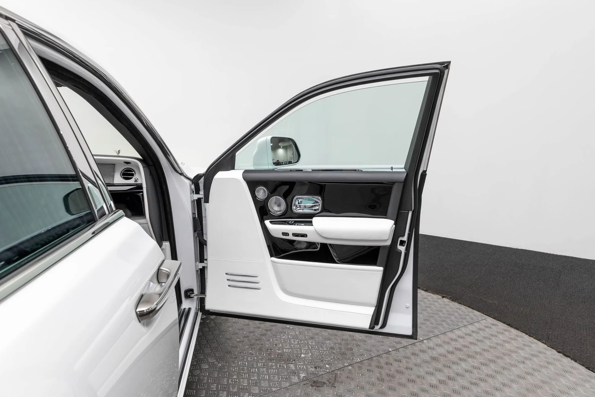 mph040_3452596390_41_a739618dbf