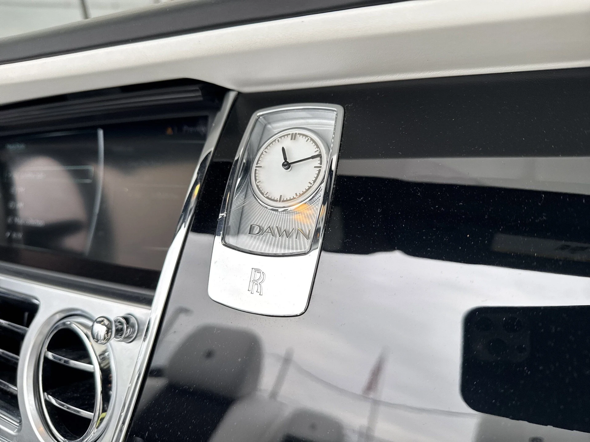 mph040_3452901263_42a139fac8a3589969309498838a59c0x_959ee48140