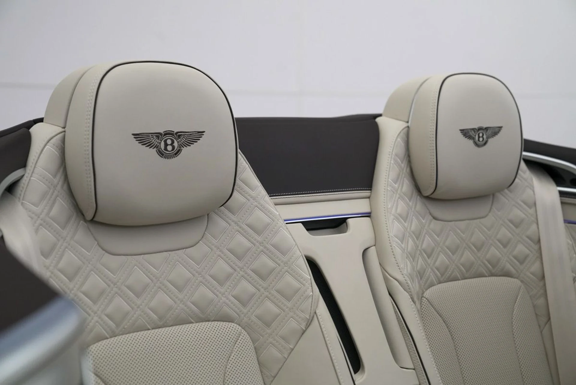 mph040_346635577_ld358gh48jhd249e8b9hrycs1mf2_819a5b4452