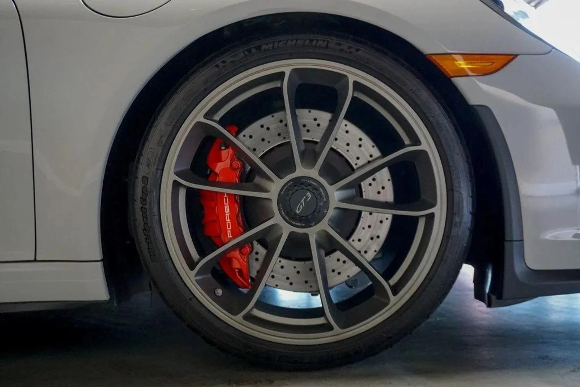 mph040_347254110_Wr_FJ_6jy_c_X2f5pa_E4aexrpsdwm_E_a8943d4af6