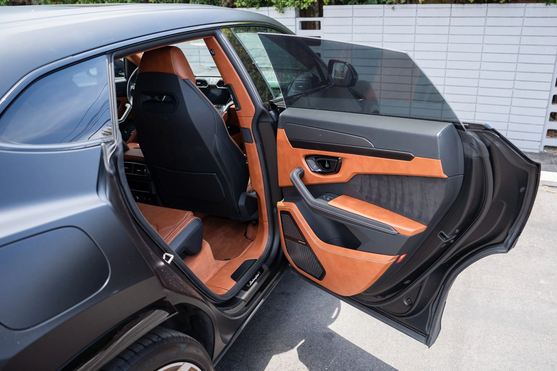mph040_3493863315_Used_2023_Lamborghini_Urus_S_1750099162_4d6438a5e0