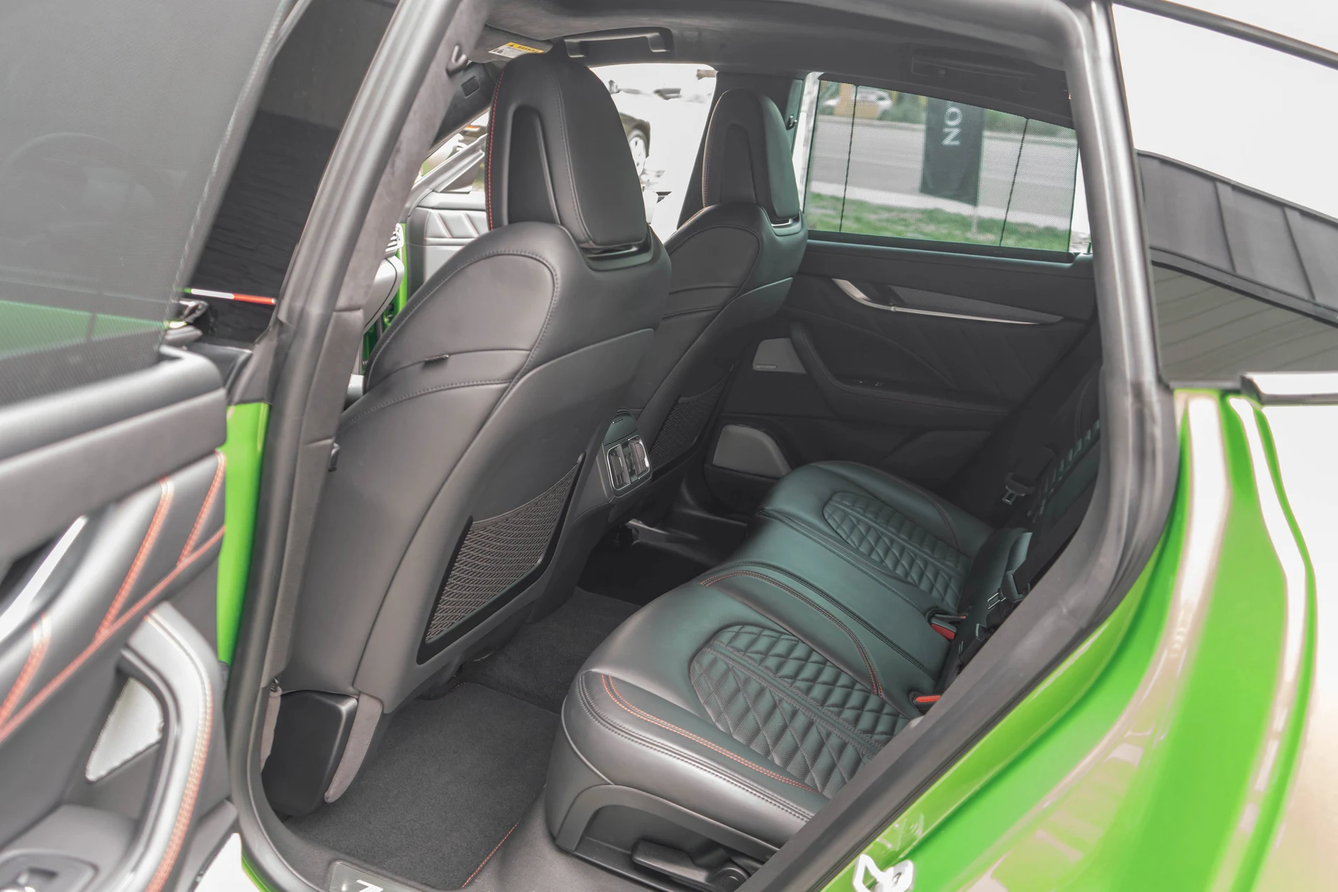 mph040_3495201602_41_953bc395d8