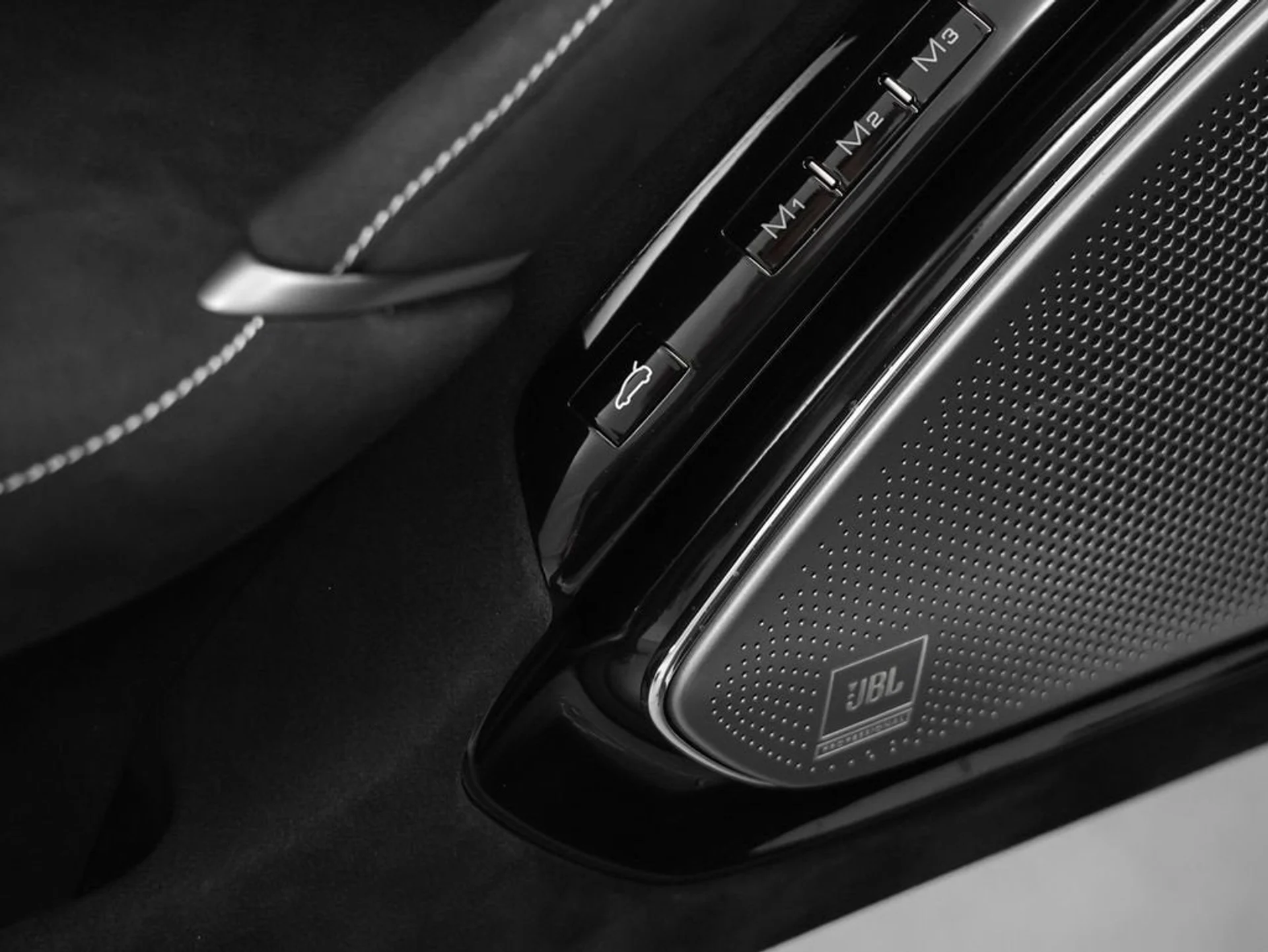 mph040_3508647823_41_63e8ba3baf