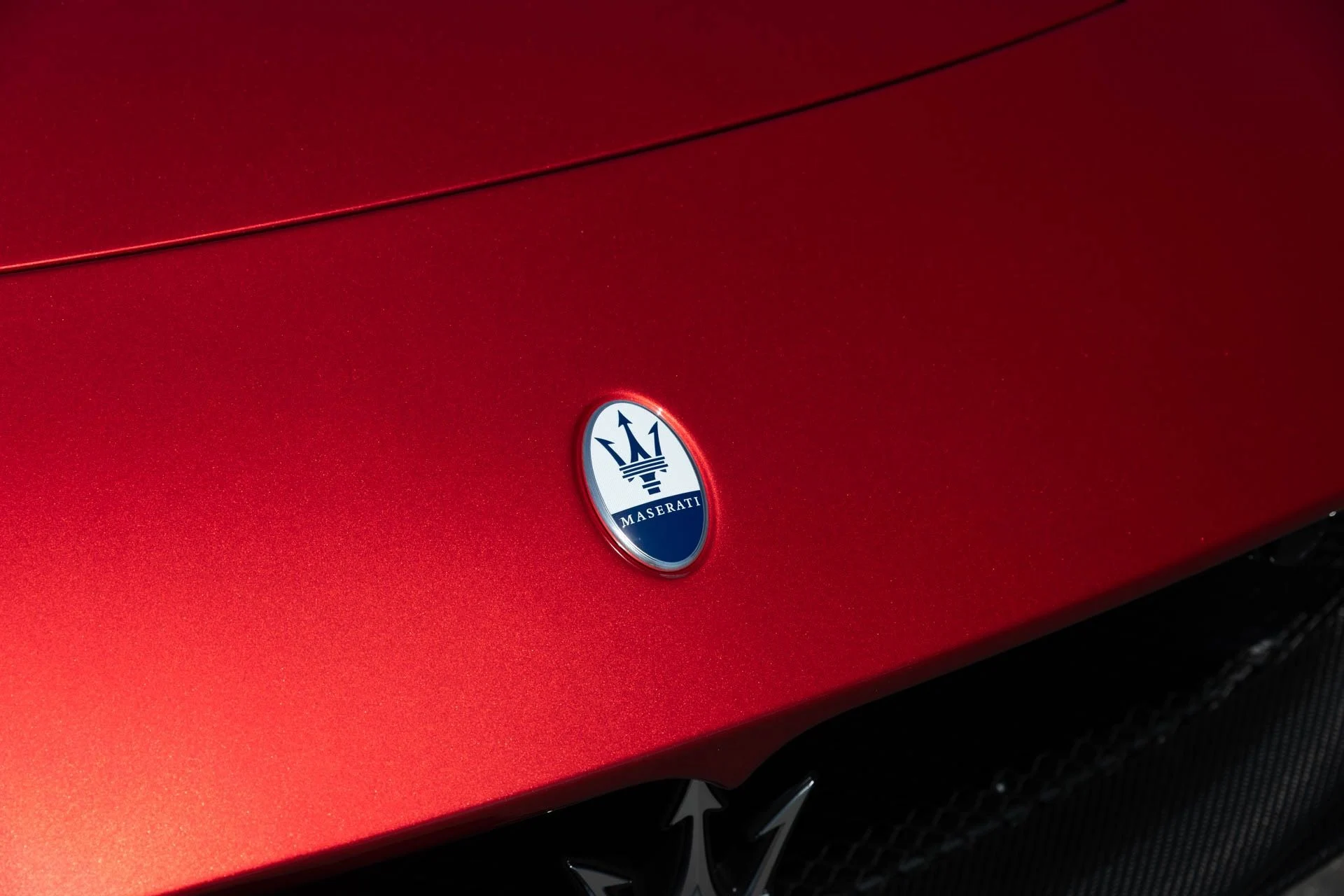 mph040_3510170326_Used_2022_Maserati_MC_20_1747769266_ea1bec4162