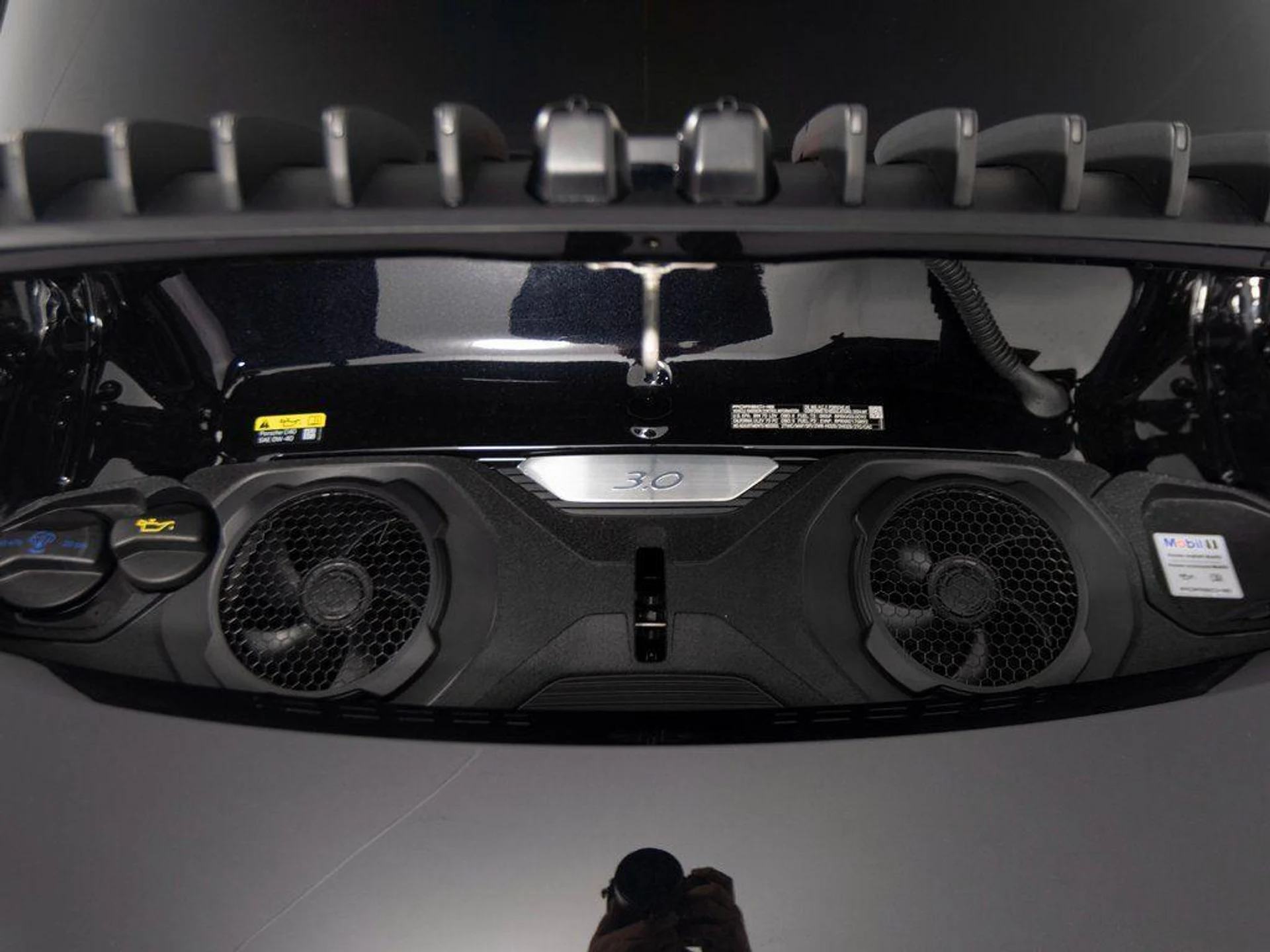 mph040_3517205177_k1p_Hmj0_Oox1vjz3_B_Se4_Lmrjlq04_8c1a482425