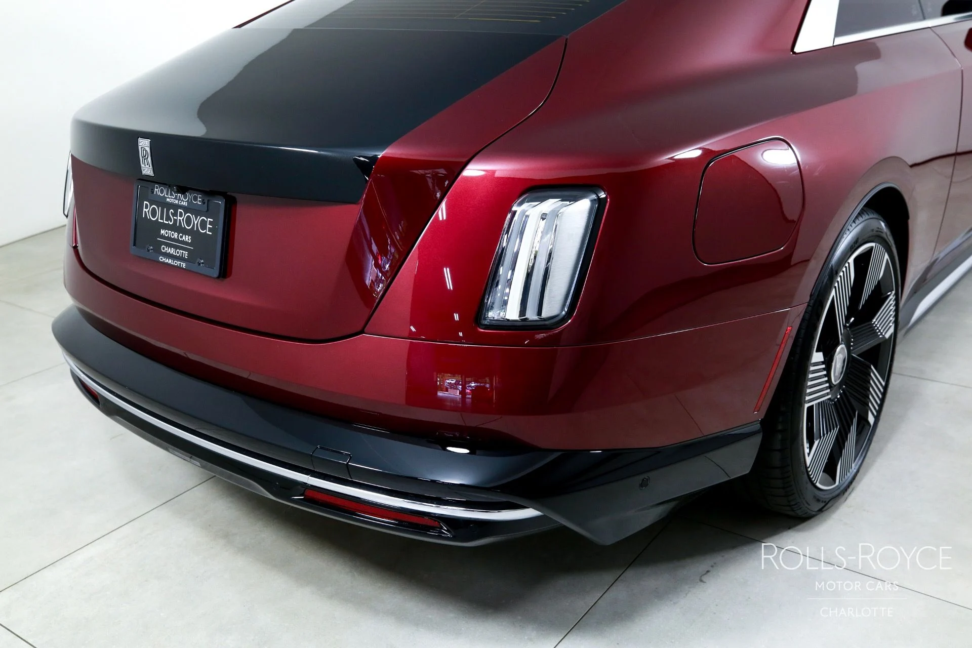 mph040_352756660_Used_2024_Rolls_Royce_Spectre_1750451753_a703e123ec