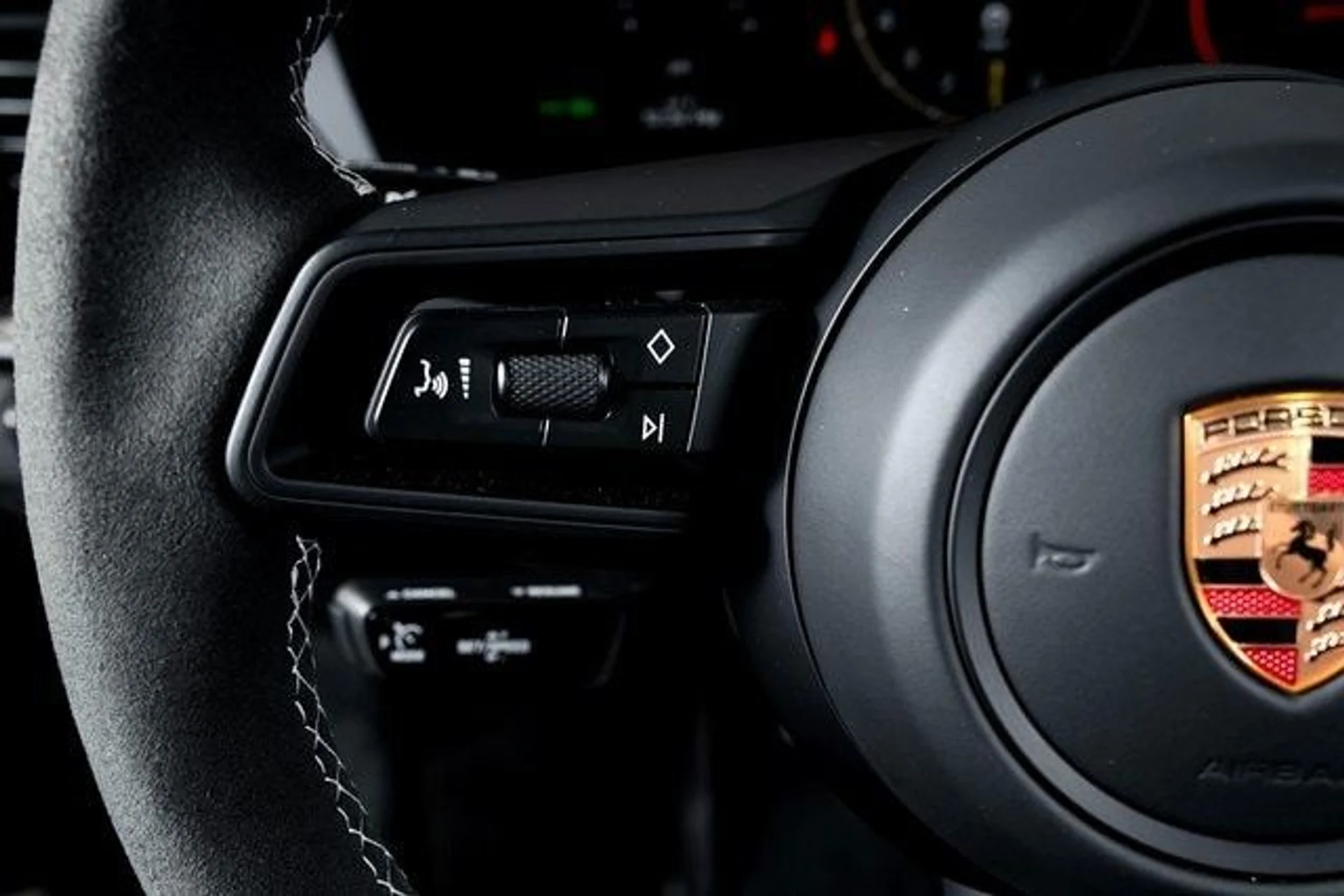 mph040_3530557646_09d184a85a34406471c0cec5550709eex_f4115eb60a