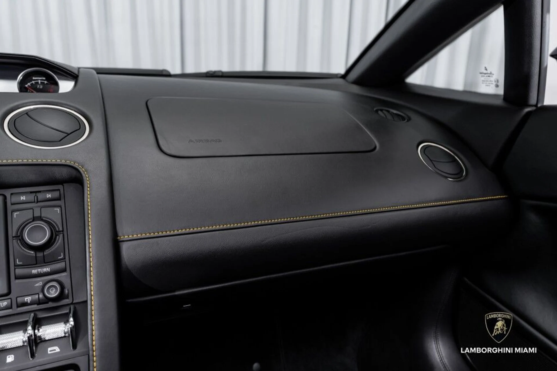 mph040_3530894043_4003d76b6d1ba99746f00c829052e87a_3864f82c14