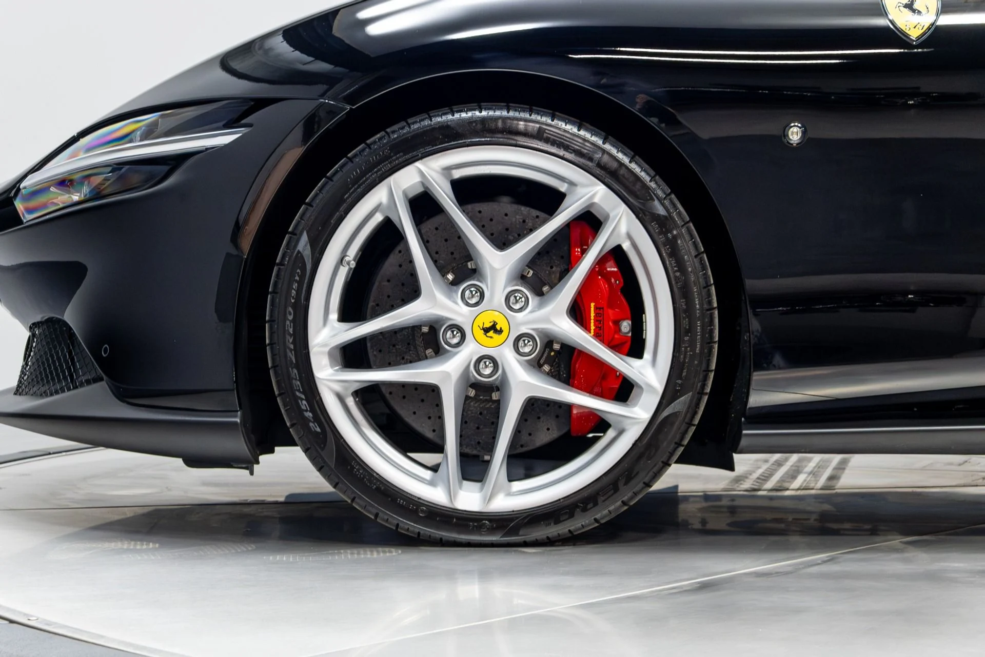 mph040_3541923435_Used_2022_Ferrari_Roma_1775684538_e5bbea5376