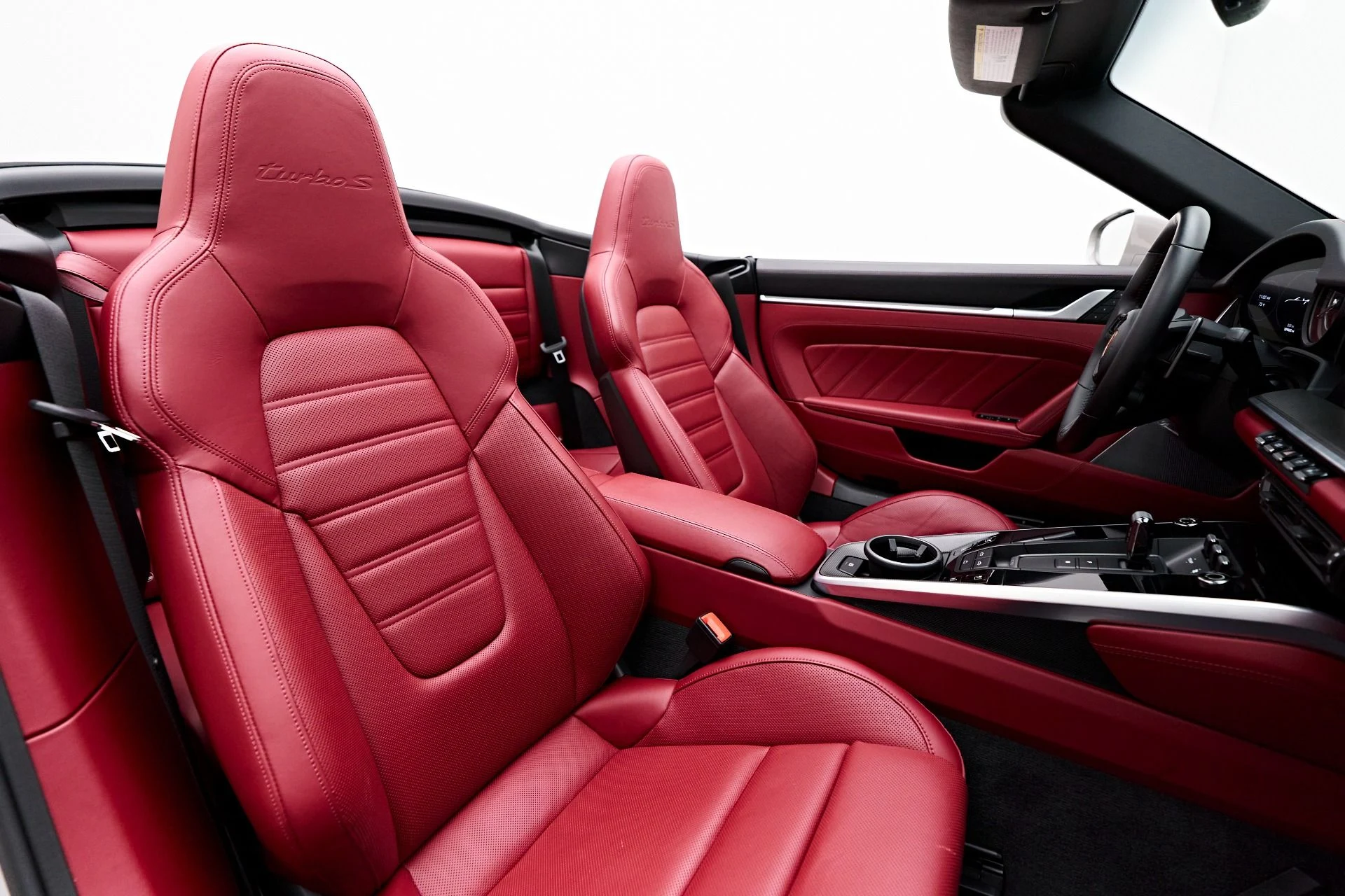 mph040_3543141581_Used_2022_Porsche_911_Turbo_S_1710196275_9f36512e7d
