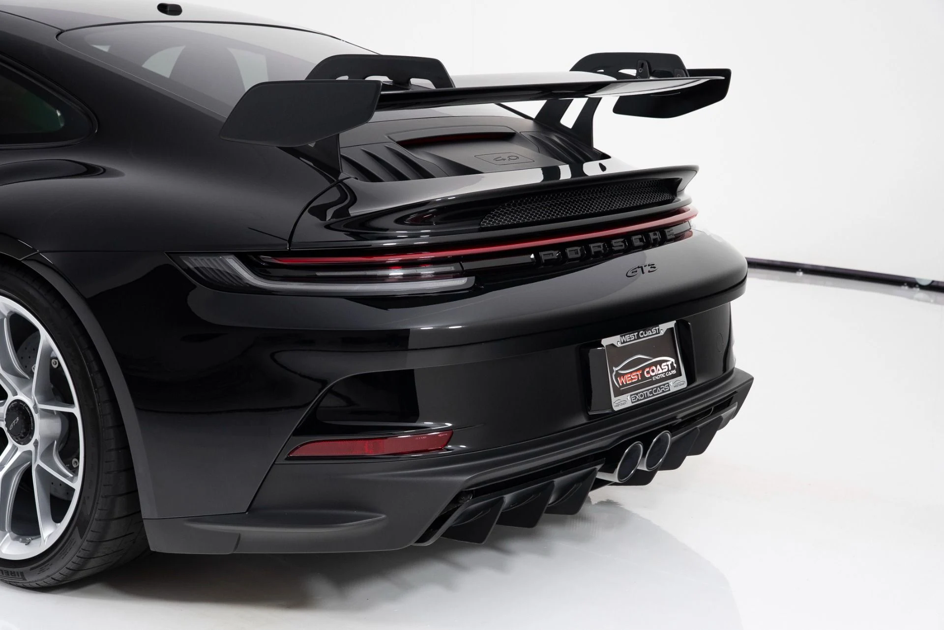 mph040_3545657350_Used_2022_Porsche_911_GT_3_1757453068_f5bced832c