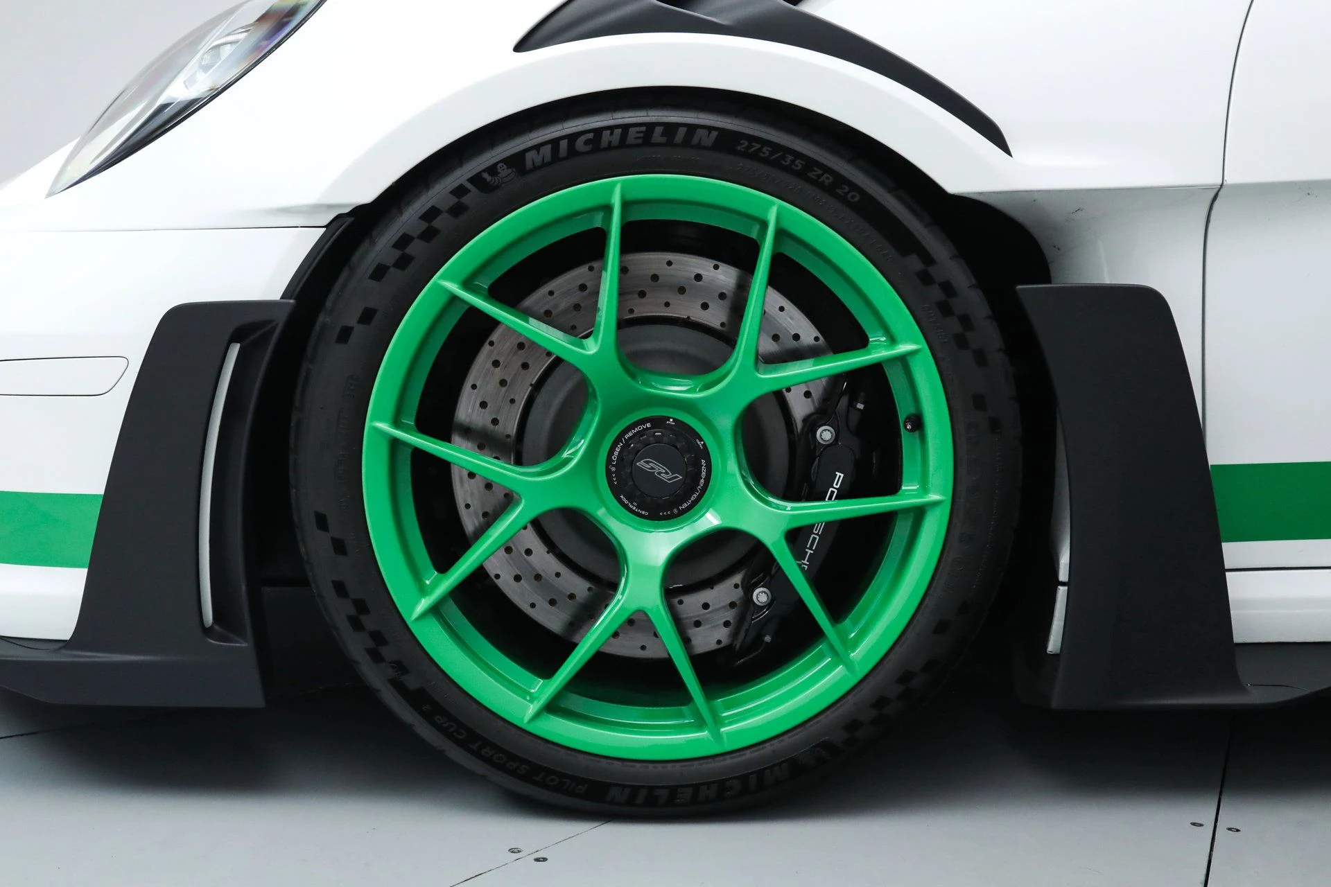 mph040_3551086448_f07c4936538f0c60634a74933c236b7f_6d1f45265a