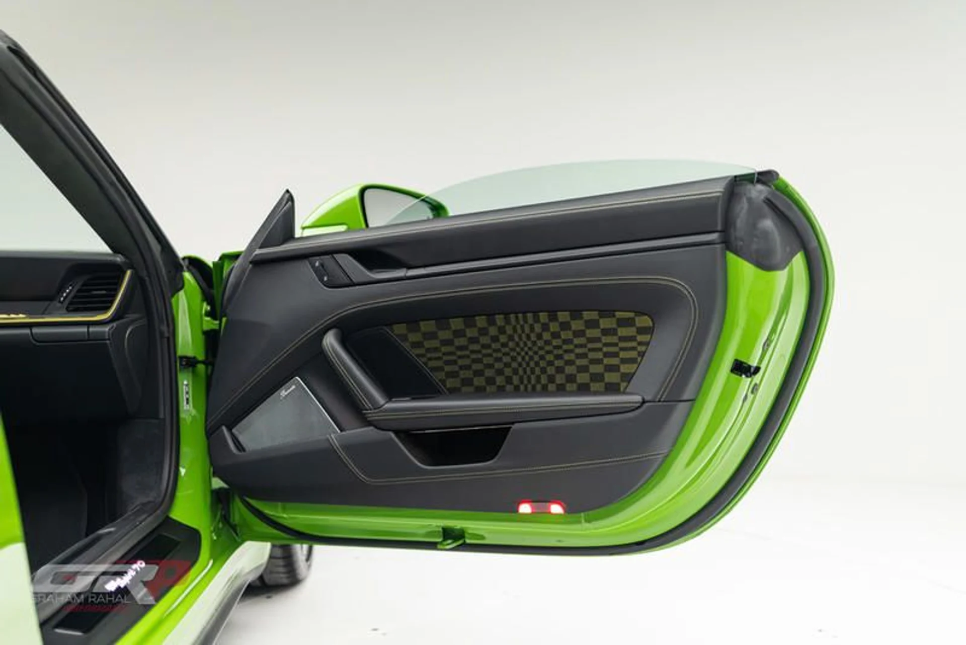 mph040_3572467199_FD_5_A95_E0_7592_46_C7_B6_B4_87_DE_667_E3791_44880abd99