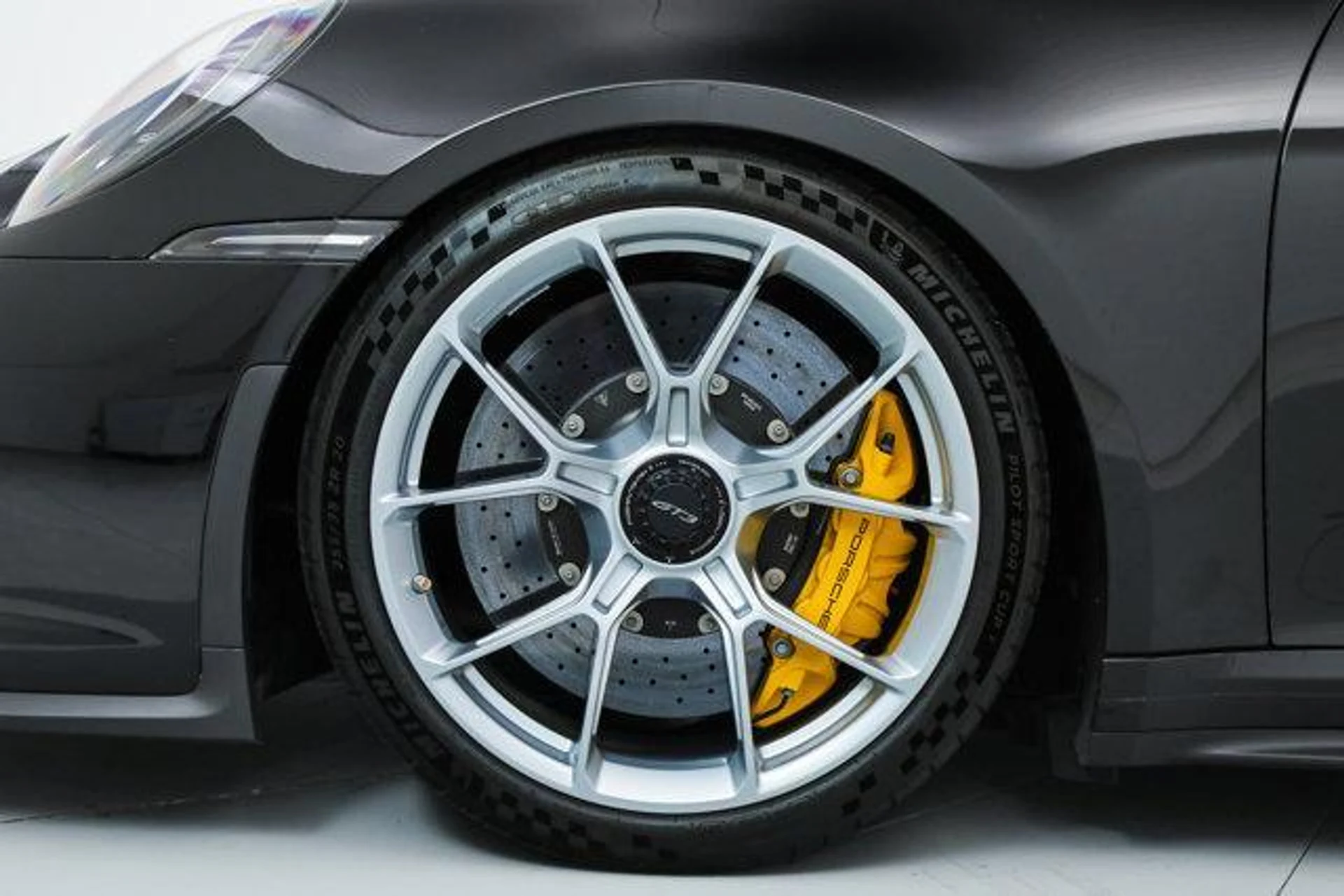 mph040_3575367104_W_Qvh_BFQ_Dflmi_Yduwi_ZX_yxlm9_Ns_2f024f946c