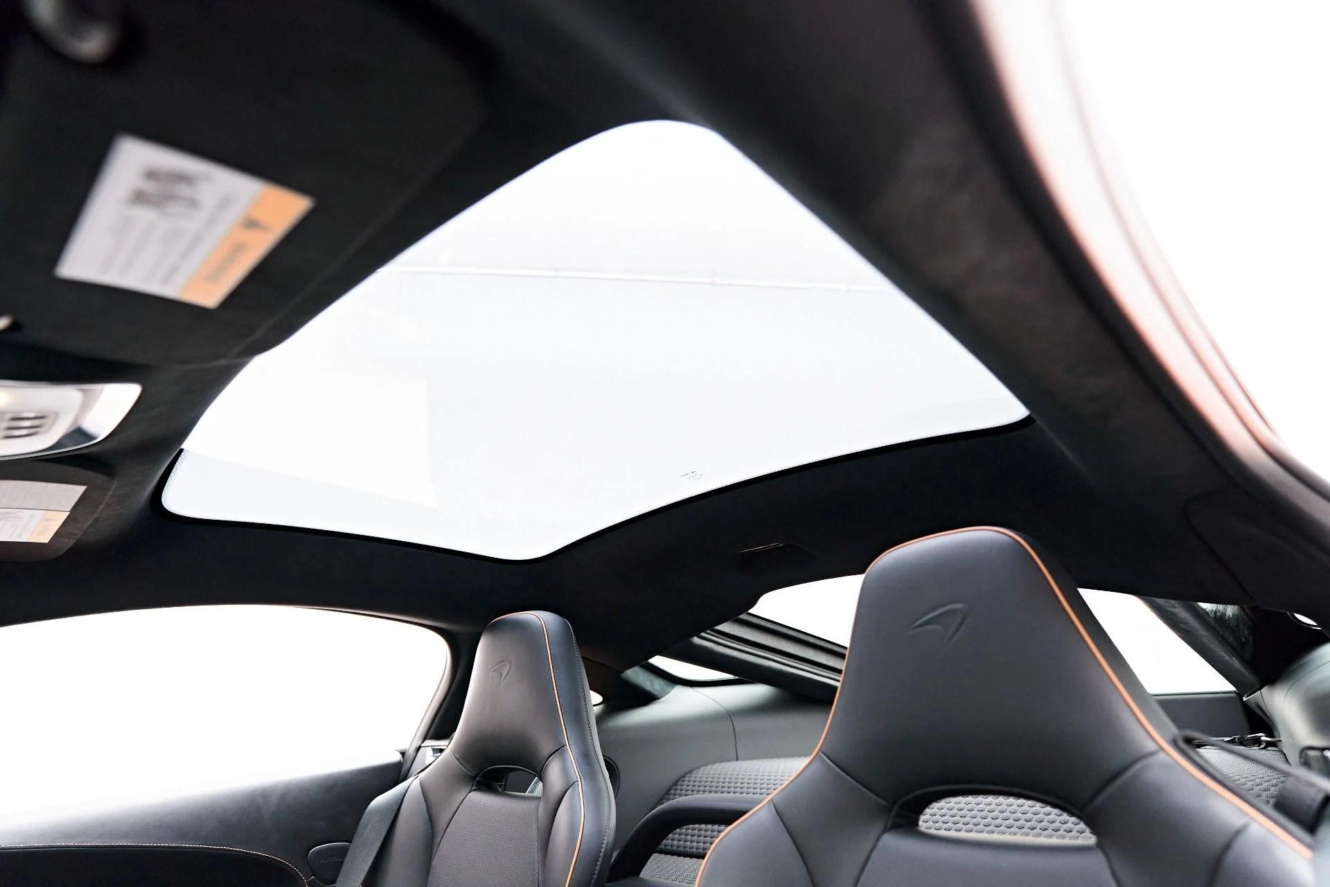 mph040_359349133_Used_2023_Mc_Laren_GT_Base_1712094494_0b42ec9f6e