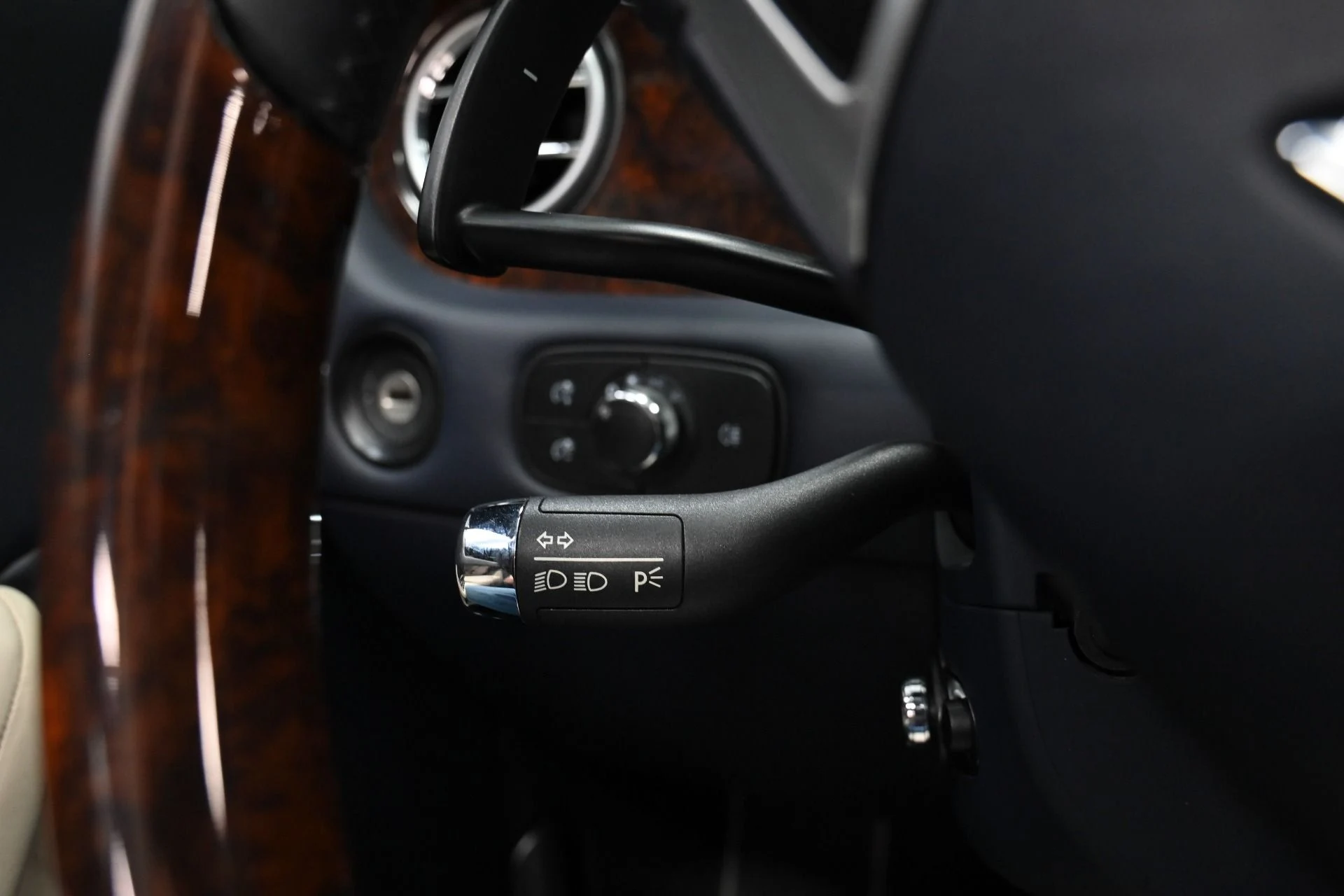 mph040_3612019253_Used_2014_Bentley_Continental_GTC_1751561855_9e678d6738