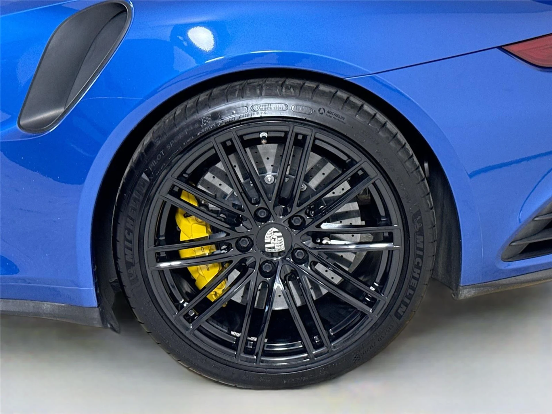 mph040_362309388_94bbe14e0986977a3c7d0aa258d3d9a5_189b10e3a2