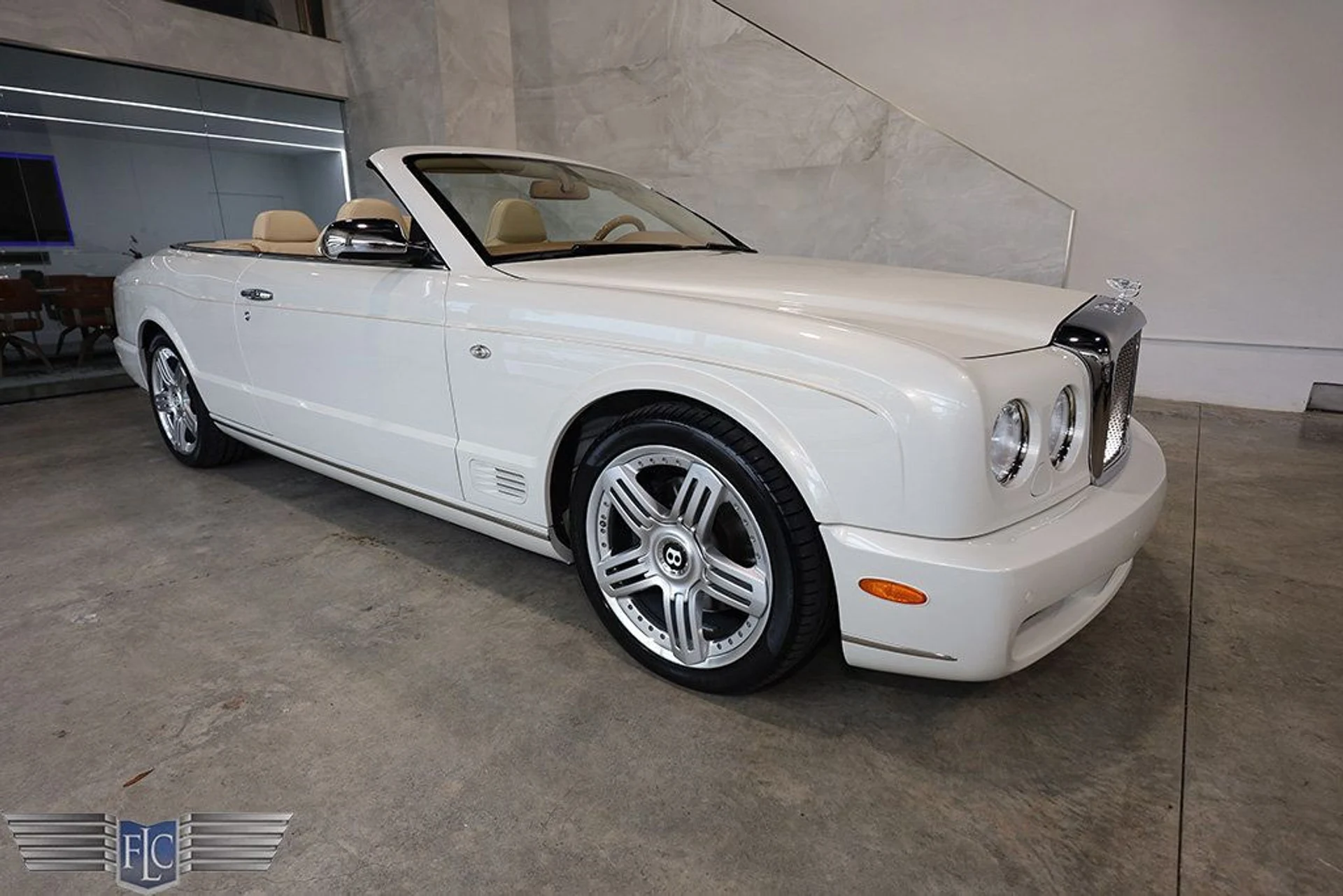 mph040_3635331826_used_2010_bentley_azure_tconvertible_9689_22574902_41_1024_df483e368d