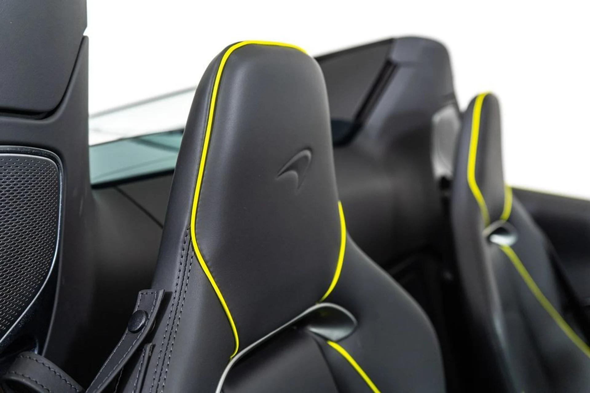 mph040_3705359216_e358ab0a_774e_45f0_a85c_b5b9164211ed_5b26dbee3c