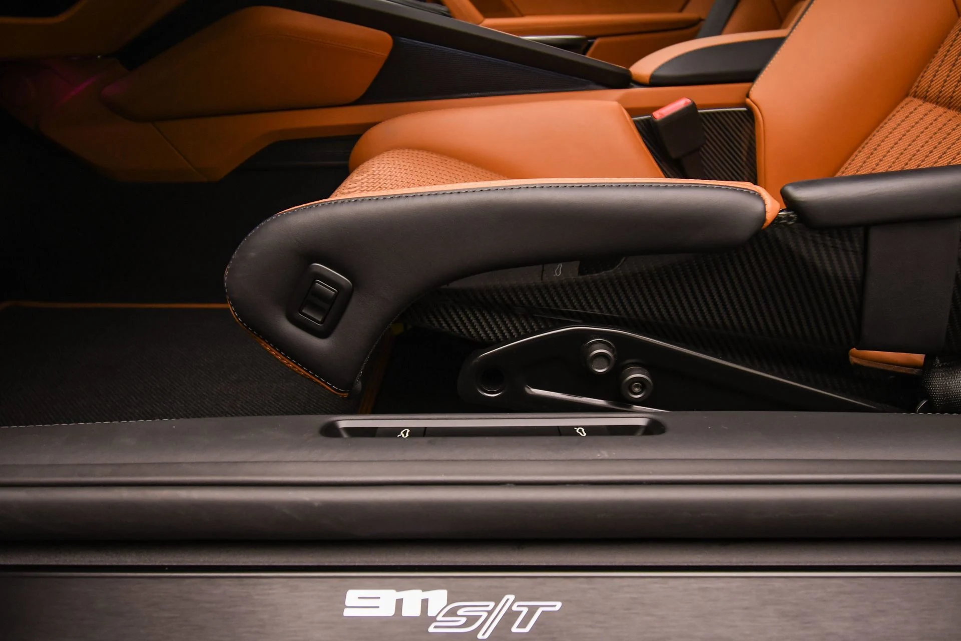 mph040_3741658185_b8afb4856b724f1bb6b3d07a3907d42f_1c22febeca