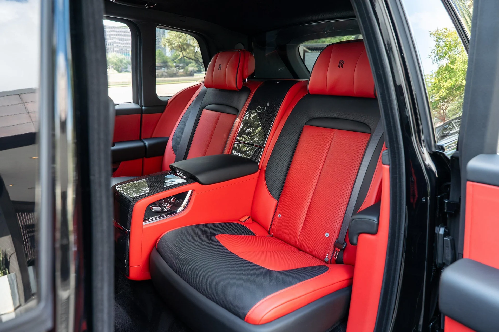 mph040_3743790024_444459225_695cc0a48f3ee920bf5186d3_8a5f08ed04