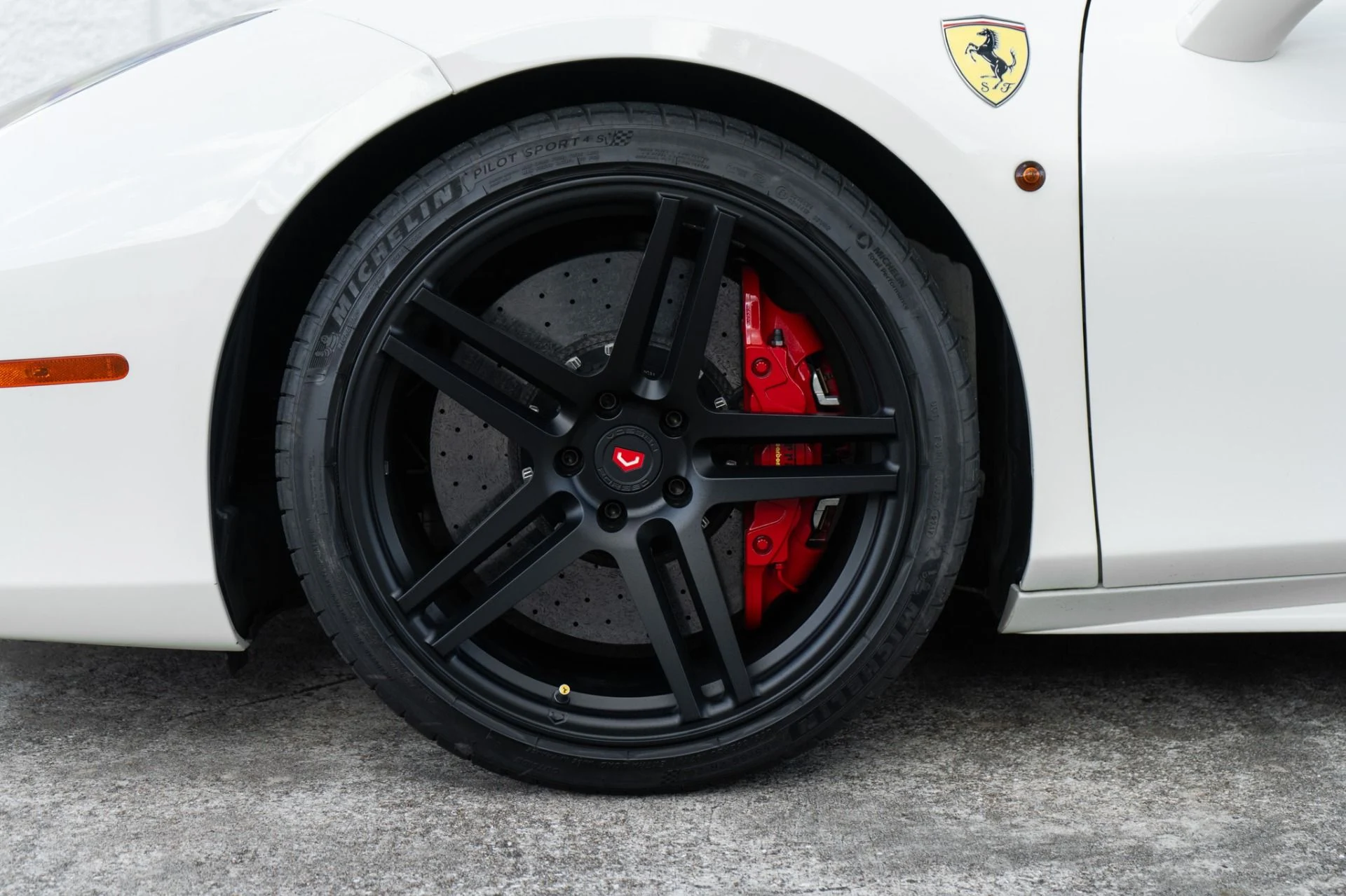 mph040_3743899319_Used_2018_Ferrari_488_Spider_1781219739_30da8ce1b3