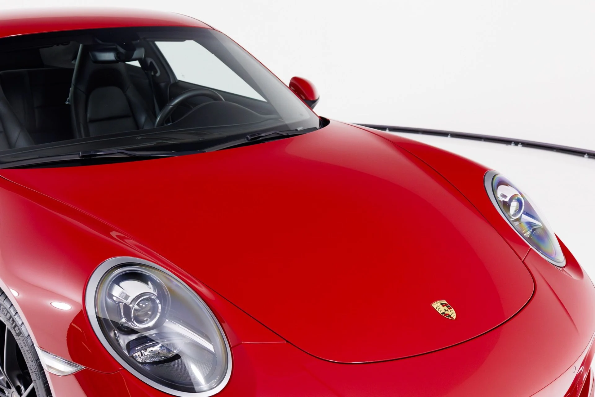 mph040_3757087648_Used_2019_Porsche_911_Carrera_1767051382_a9de5f964a