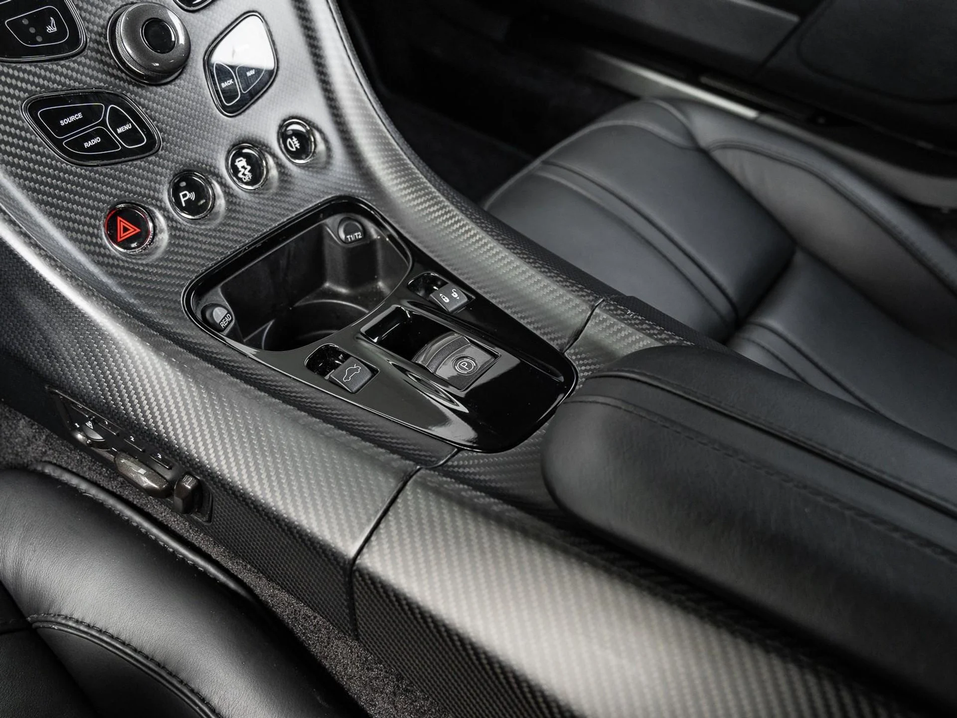 mph040_3768352719_Used_2019_Aston_Martin_Rapide_AMR_1759500153_92e599e09a