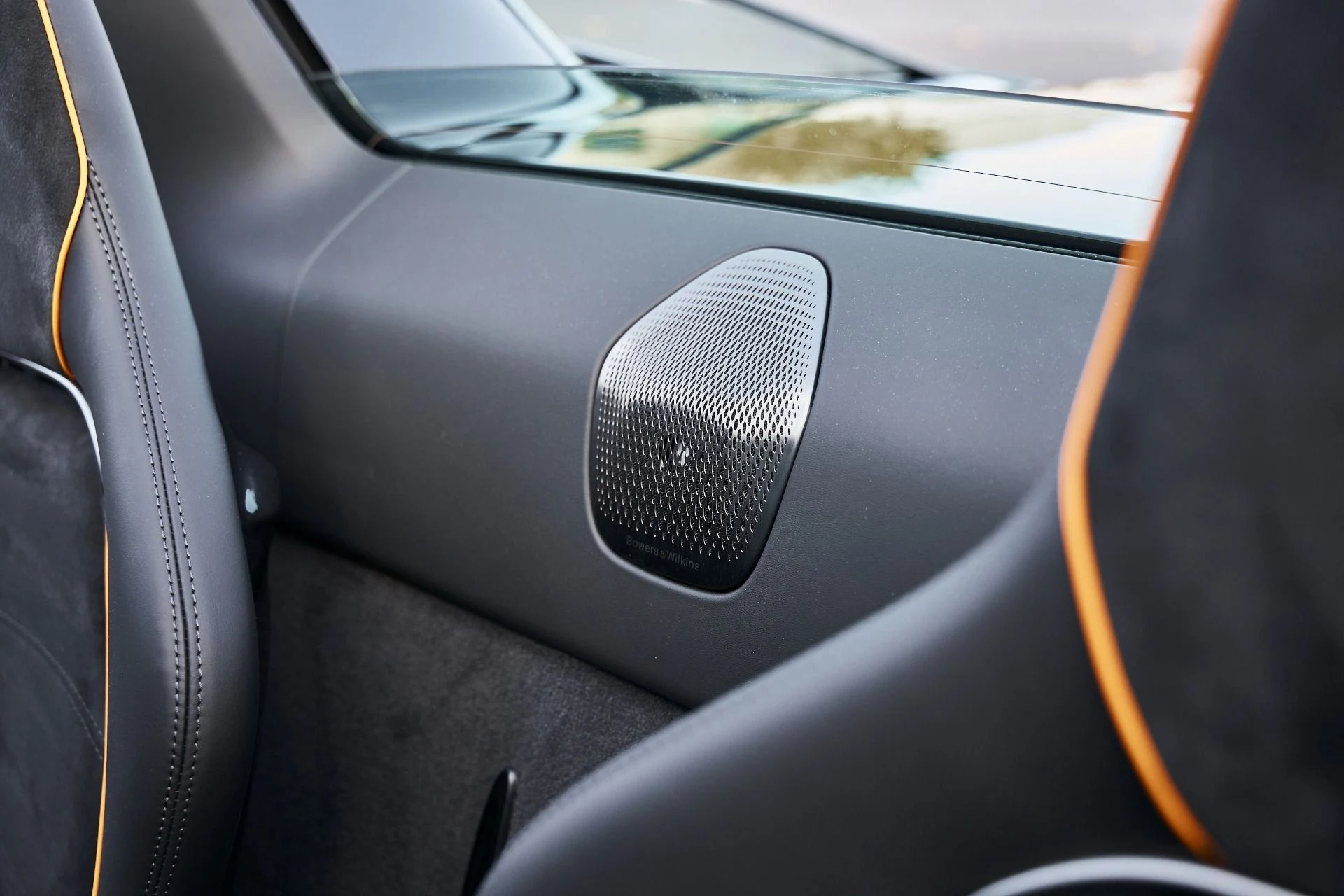 mph040_376965174_Used_2025_Mc_Laren_Artura_1771382321_86f0428c29