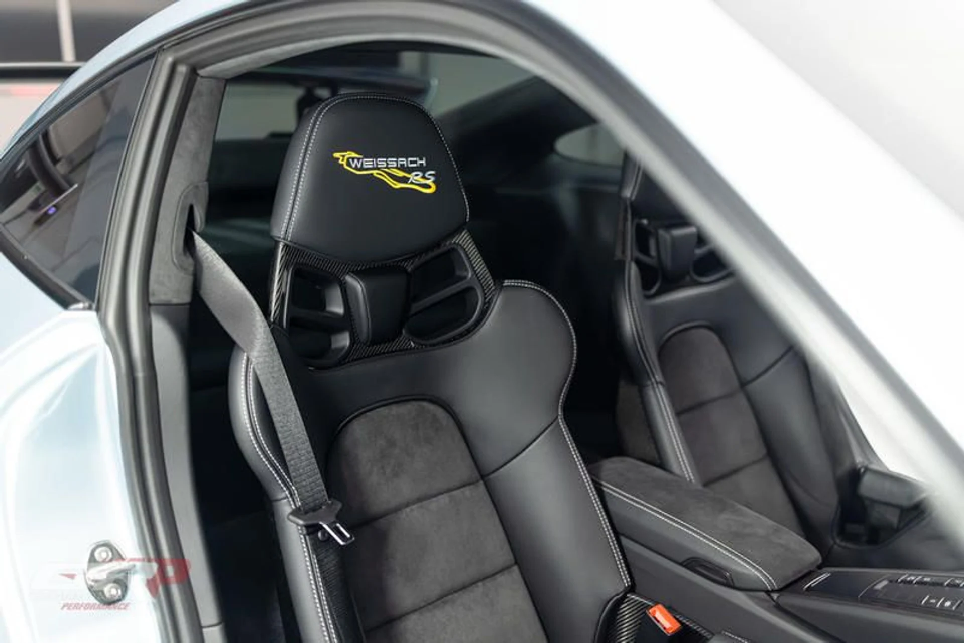 mph040_3778408503_176675_AA_7427_4_ACA_91_E7_BBB_0_B9_FC_2085_d0bd95208e