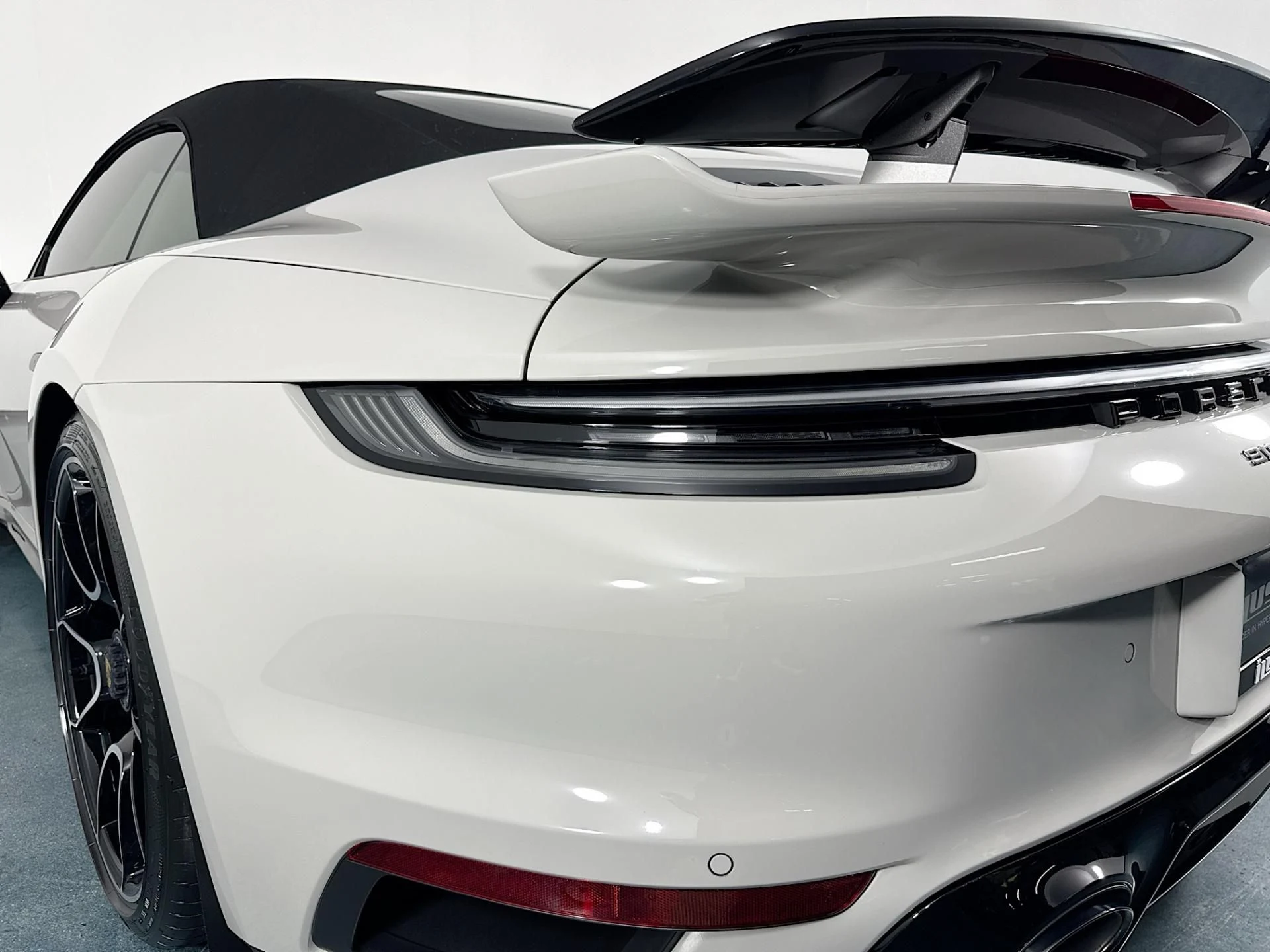 mph040_3790919115_Used_2025_Porsche_911_Turbo_S_1785281653_cb10f3cdfe