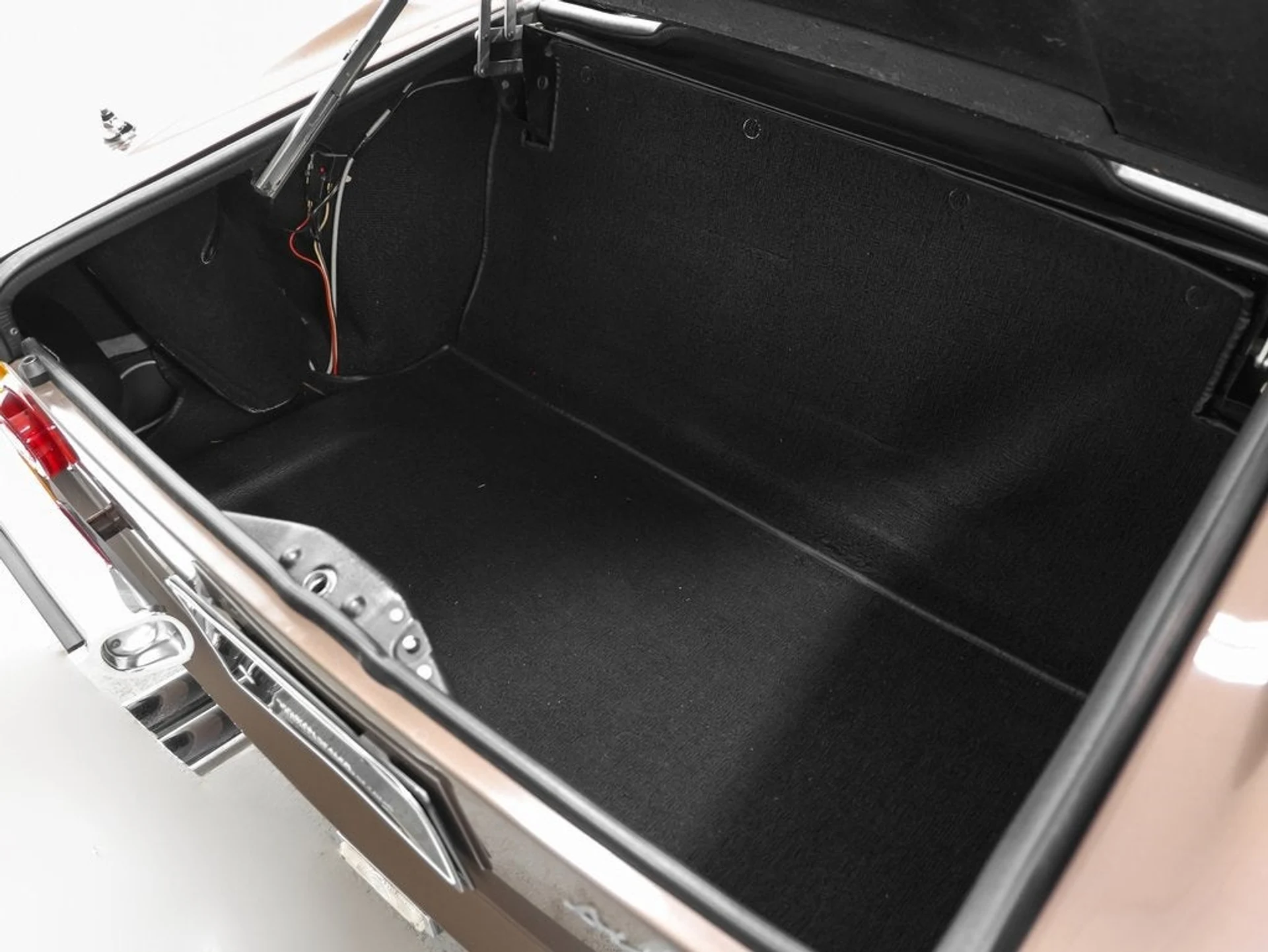 mph040_37910795_41_25f96899c4