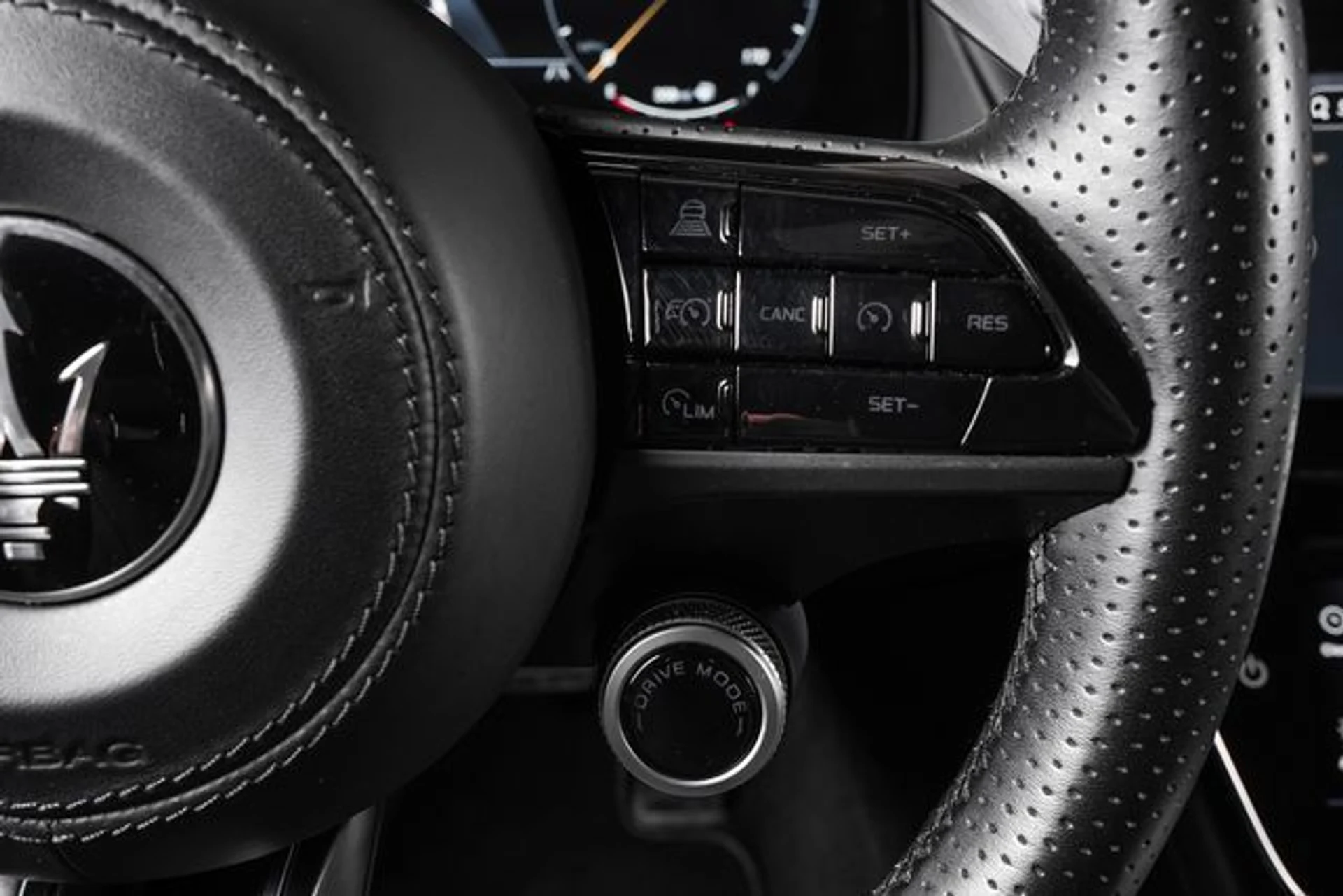 mph040_3791244577_1a330904fcf79fff67b765214a8c8840x_8be12f5cdd