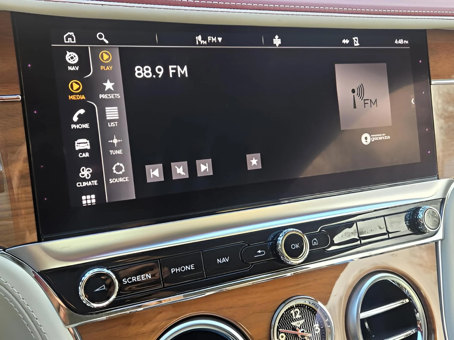 mph040_3793467790_4fb92a2bb27afbb85642e4e9735b8769x_a194e7936a