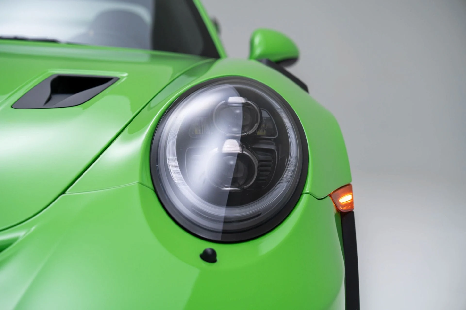 mph040_3793507867_Used_2019_Porsche_911_GT_3_RS_1774471171_887cc2708d