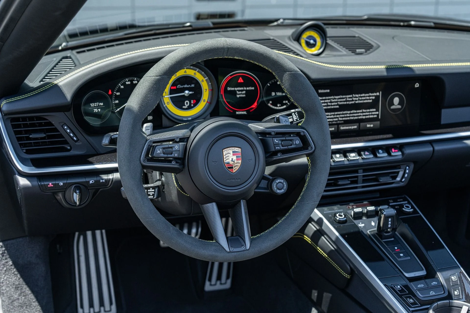 mph040_3793755156_Used_2025_Porsche_911_Turbo_S_1753733834_fab240f11e