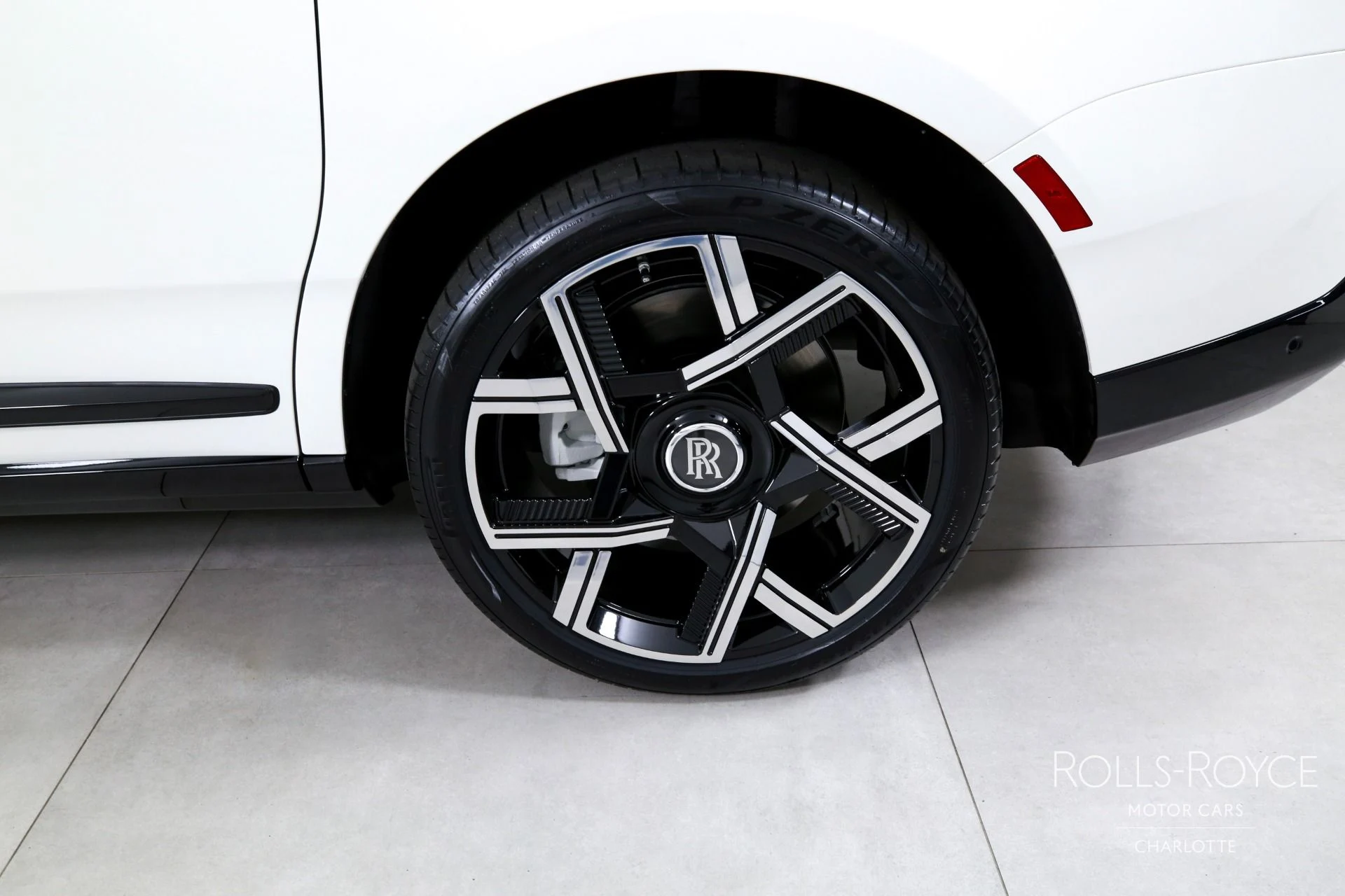 mph040_3798429008_Used_2026_Rolls_Royce_Cullinan_1769450617_a57886f9a3