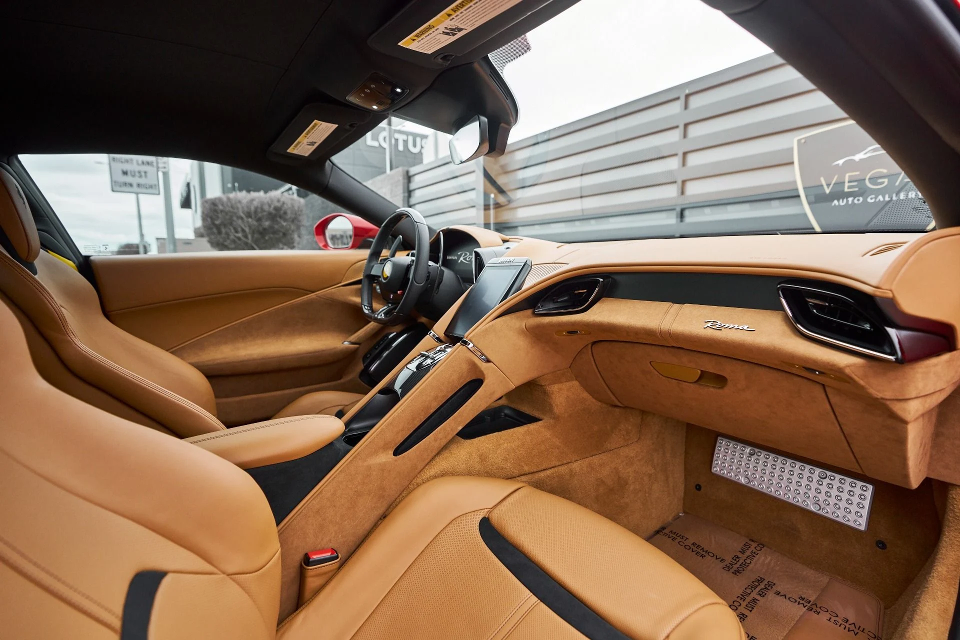 mph040_3800526882_Used_2023_Ferrari_Roma_Base_1761599058_b8af90d023