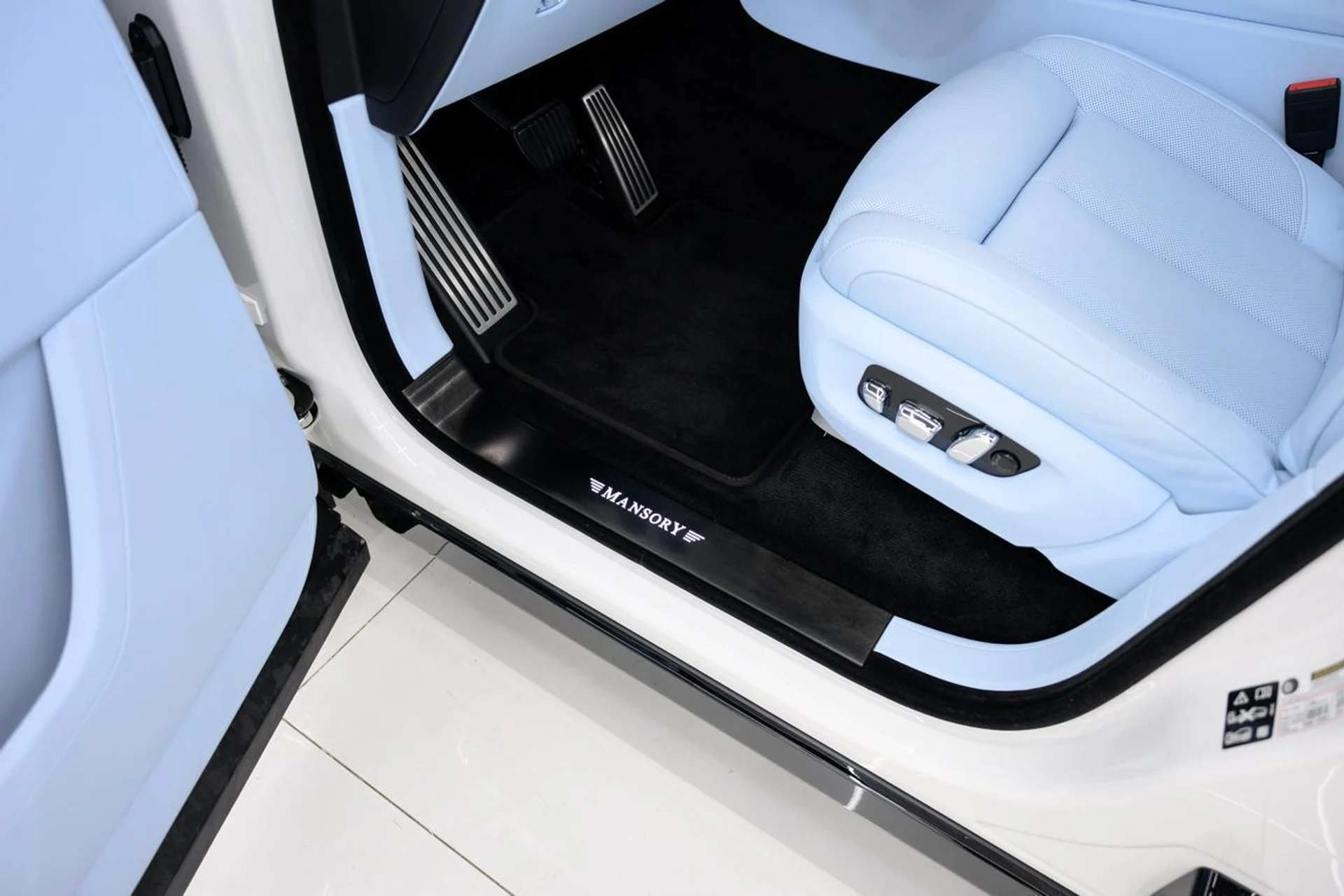 mph040_3806677311_72b472627d1e2cad21d60aa3e3ebb591_49b256a01f