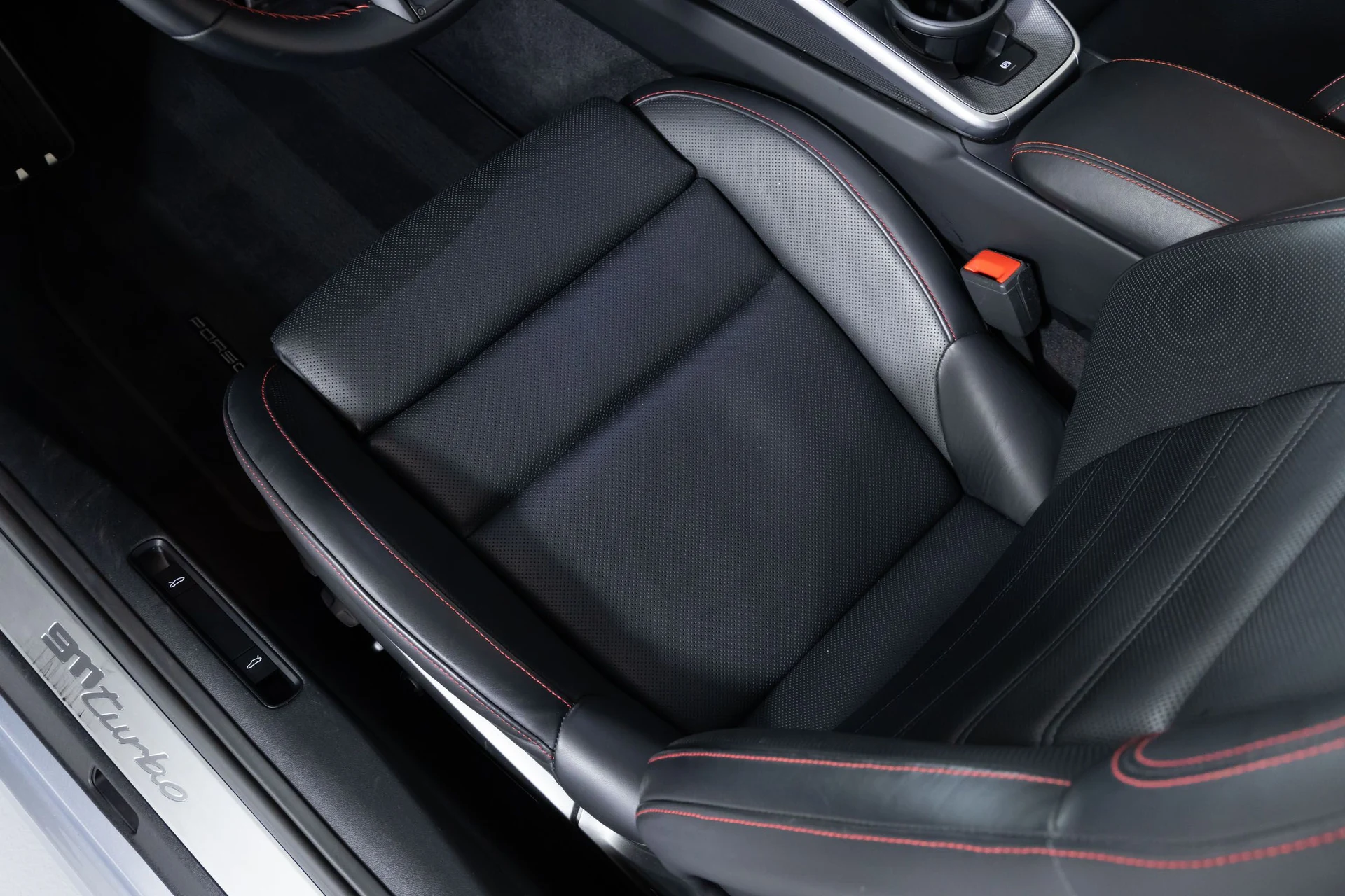 mph040_381382416_b9bc22ae297645e29fa886118f5ee62d_ac0fa9109f