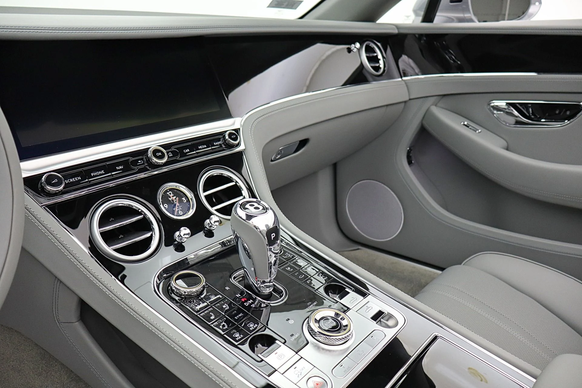 mph040_3818817254_New_2026_Bentley_Continental_GTC_b7c2c9b749