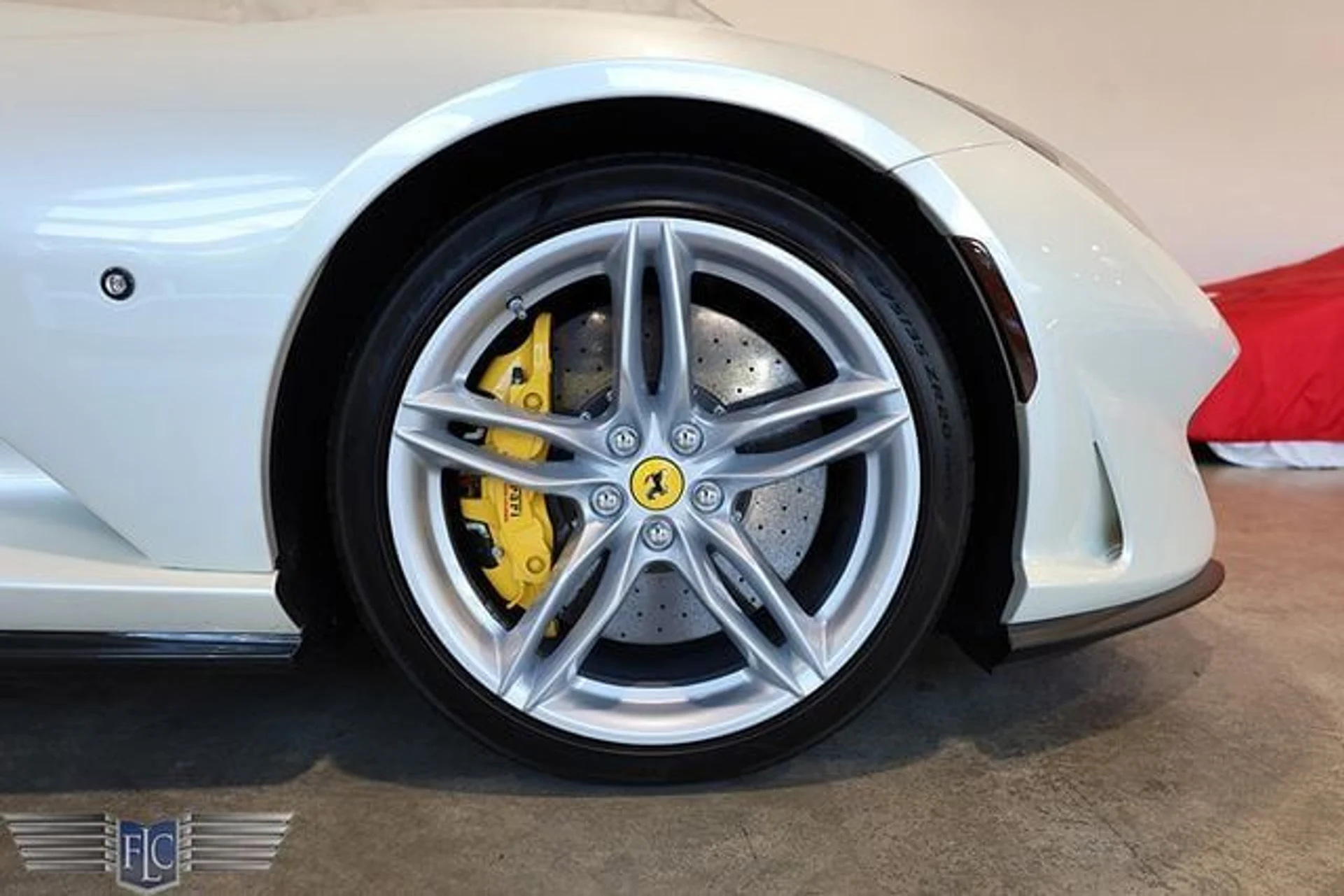 mph040_3822033315_used_2021_ferrari_812_gts_convertible_9689_23049095_44_640_79c9ef8eac