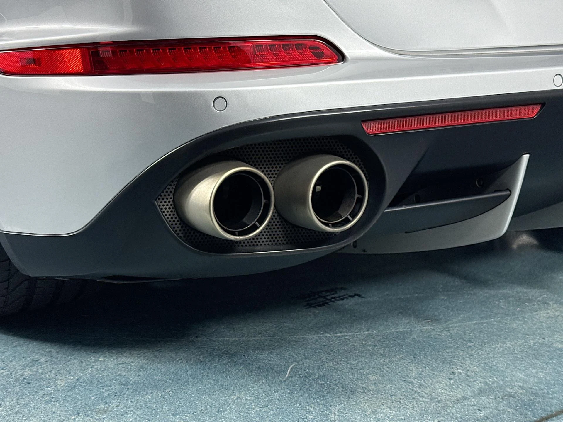 mph040_3828902961_Used_2015_Ferrari_California_T_1782334354_4240e0af51