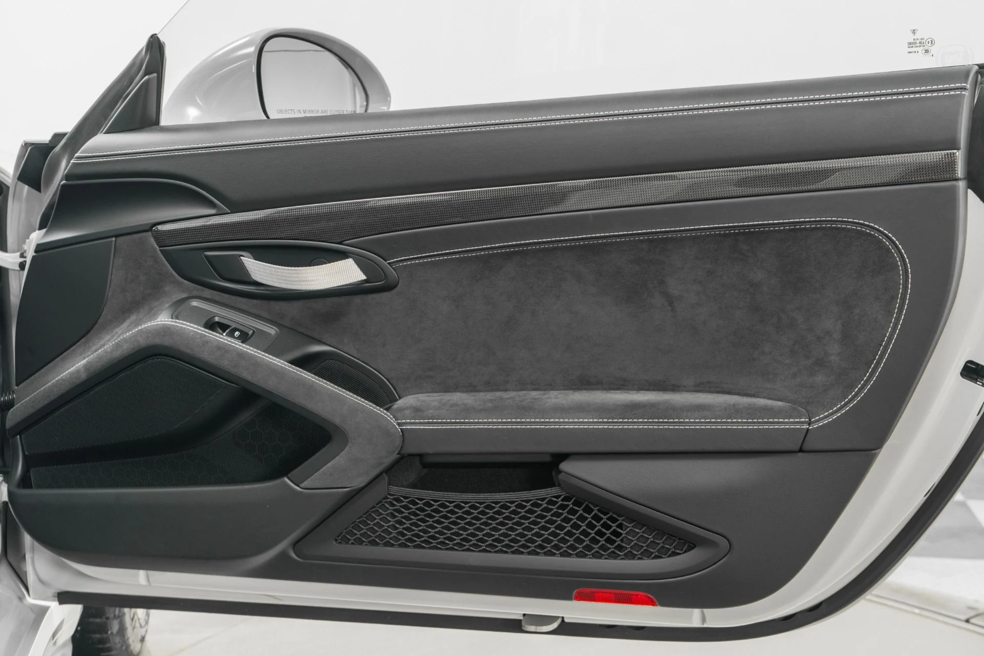 mph040_3834820042_Used_2019_Porsche_911_GT_3_RS_Carbon_Ceramic_Brakes_Carbon_Fiber_Seats_1769460443_8fe4a65cd0