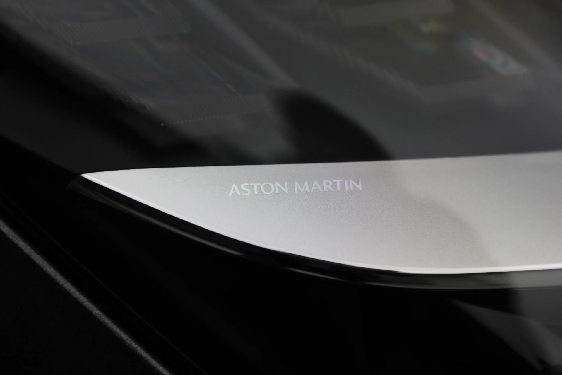 mph040_3844812114_New_2025_Aston_Martin_DB_12_Volante_e1149efd5e