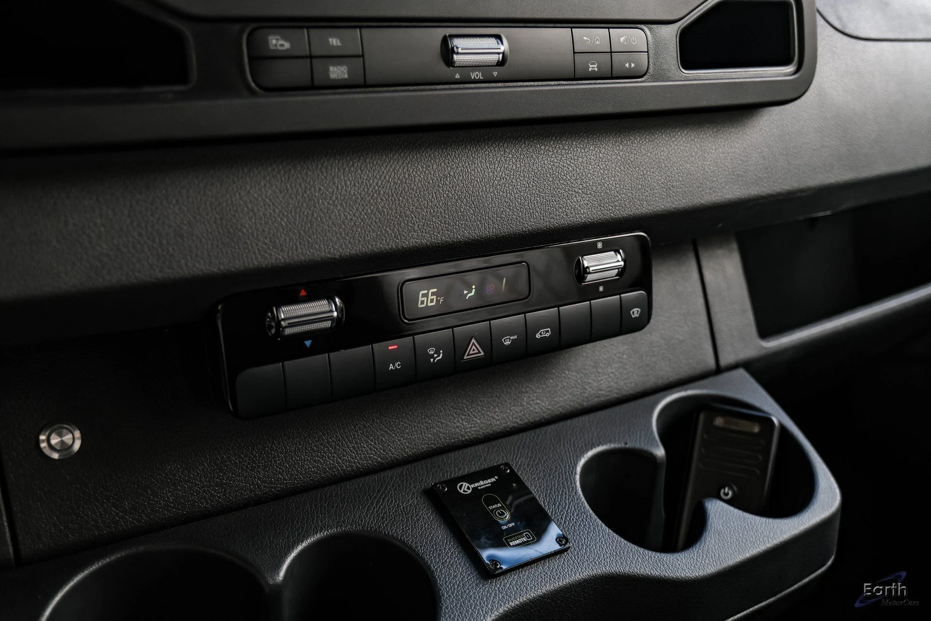 mph040_3868785674_b69634a2308d62fda453976d1bb4e0bdx_abfd607a37