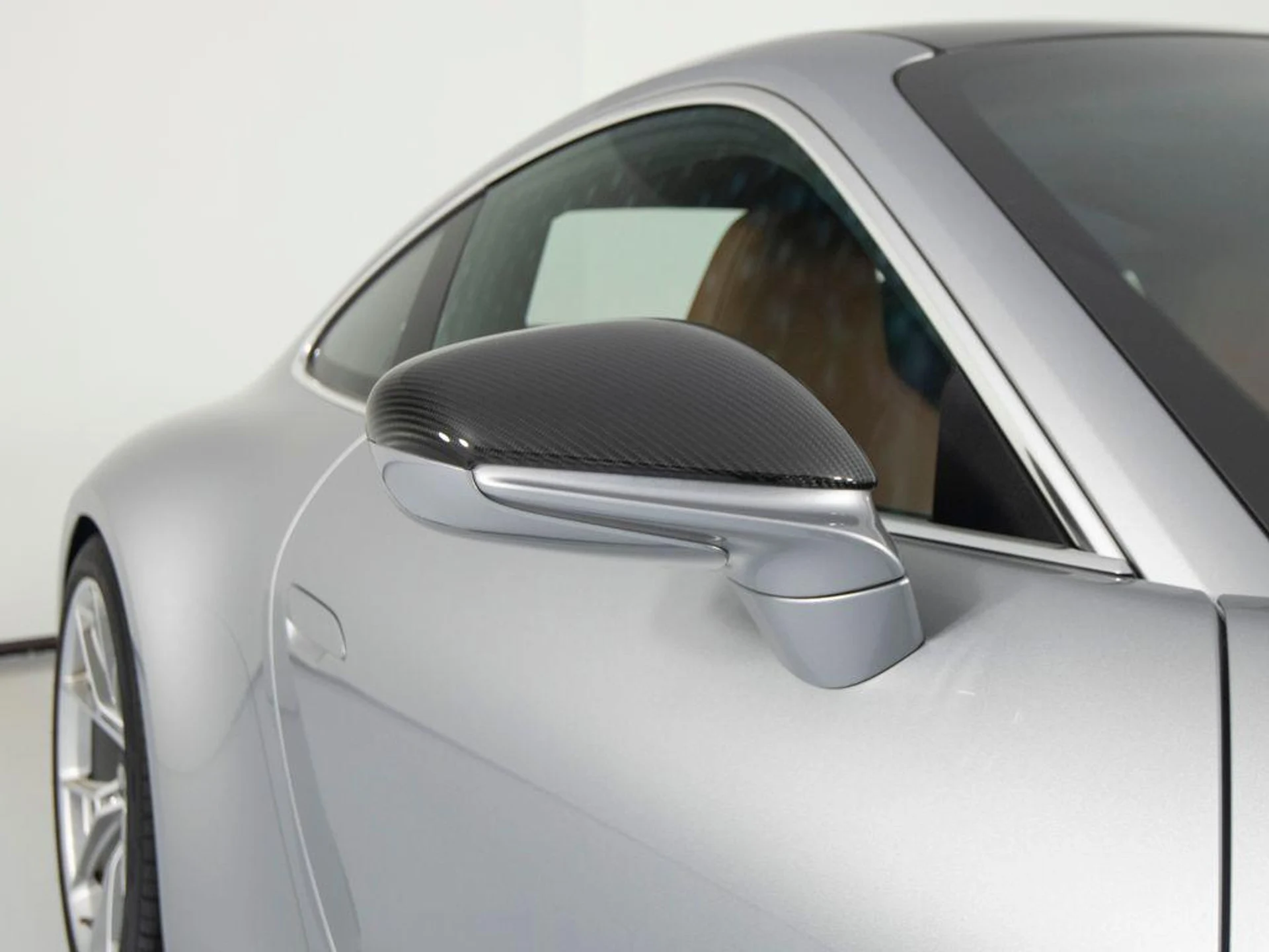 mph040_3878501534_yyo_B_Hk_Ar_T_Cd_K1shmuf_Li0_inq_WI_9c54181bbf