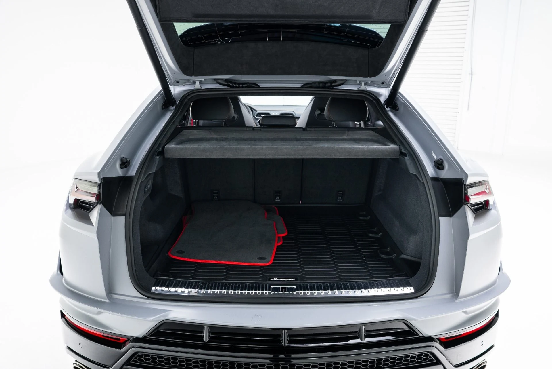 mph040_3879360426_Used_2024_Lamborghini_Urus_S_1768413776_58907318af