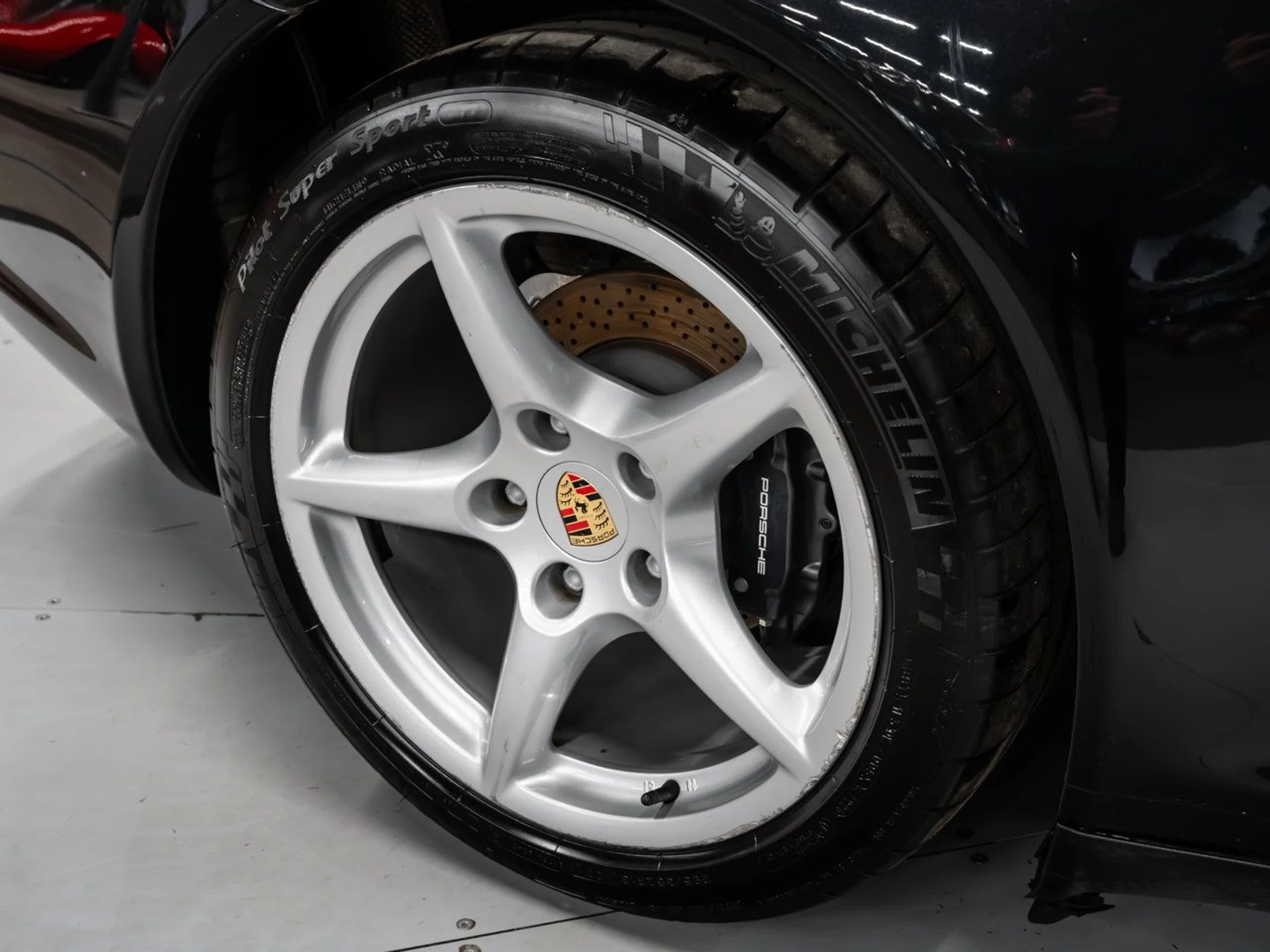 mph040_3879431335_porsche_911_2006_75dbde0344