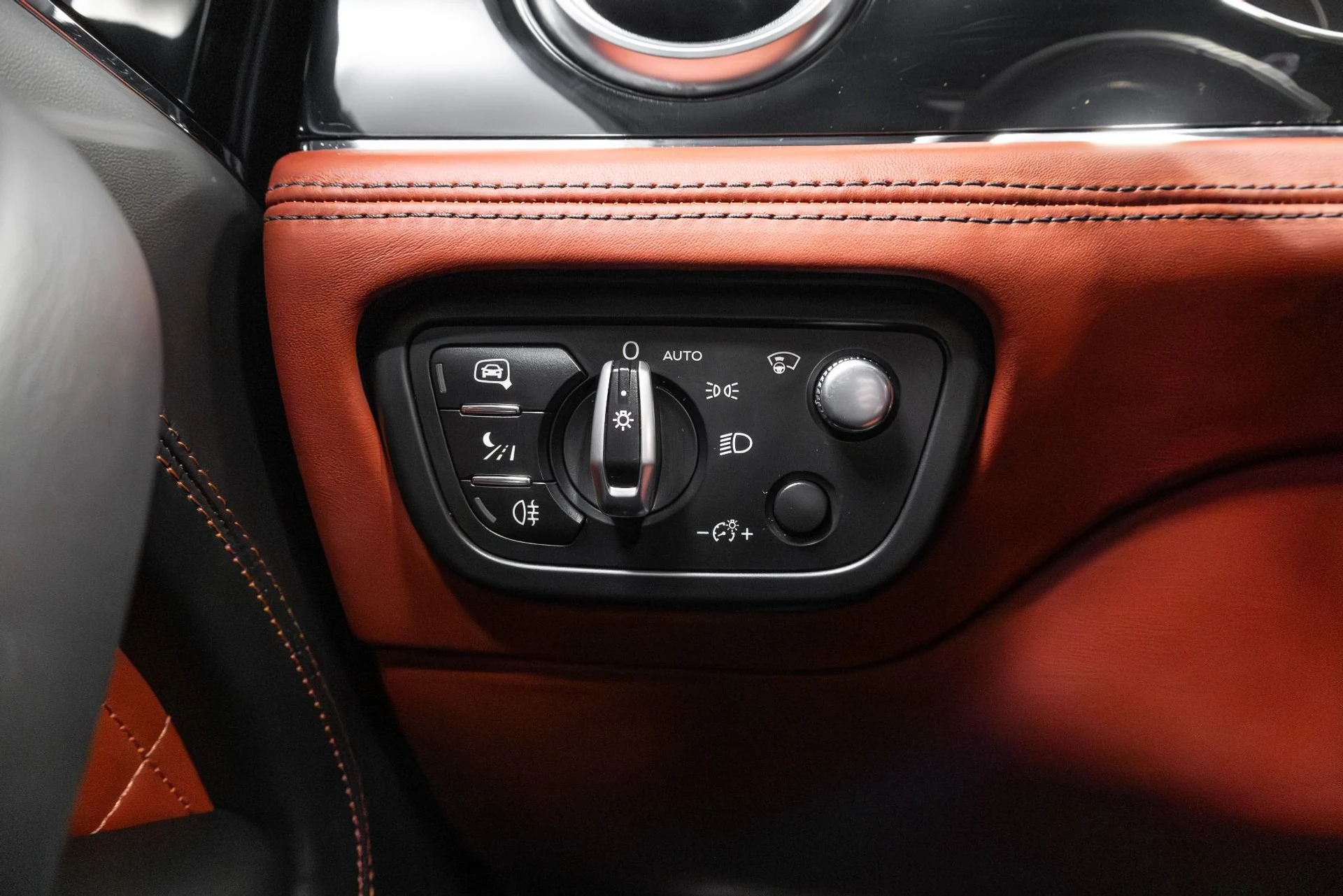 mph040_388305437_Used_2017_Bentley_Bentayga_W12_1763489562_e2a29a26fe